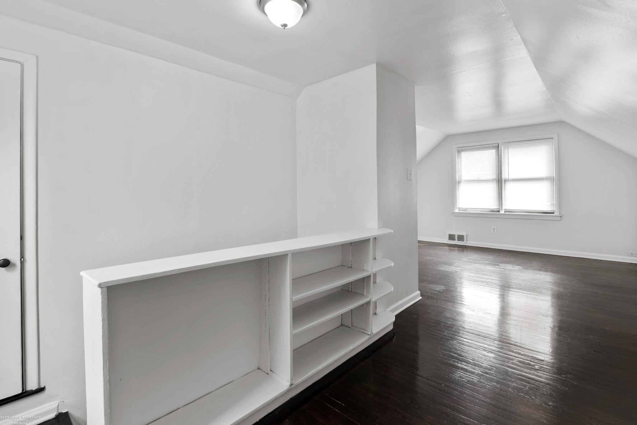 17583 Huntington Road, Detroit, MI, 48219