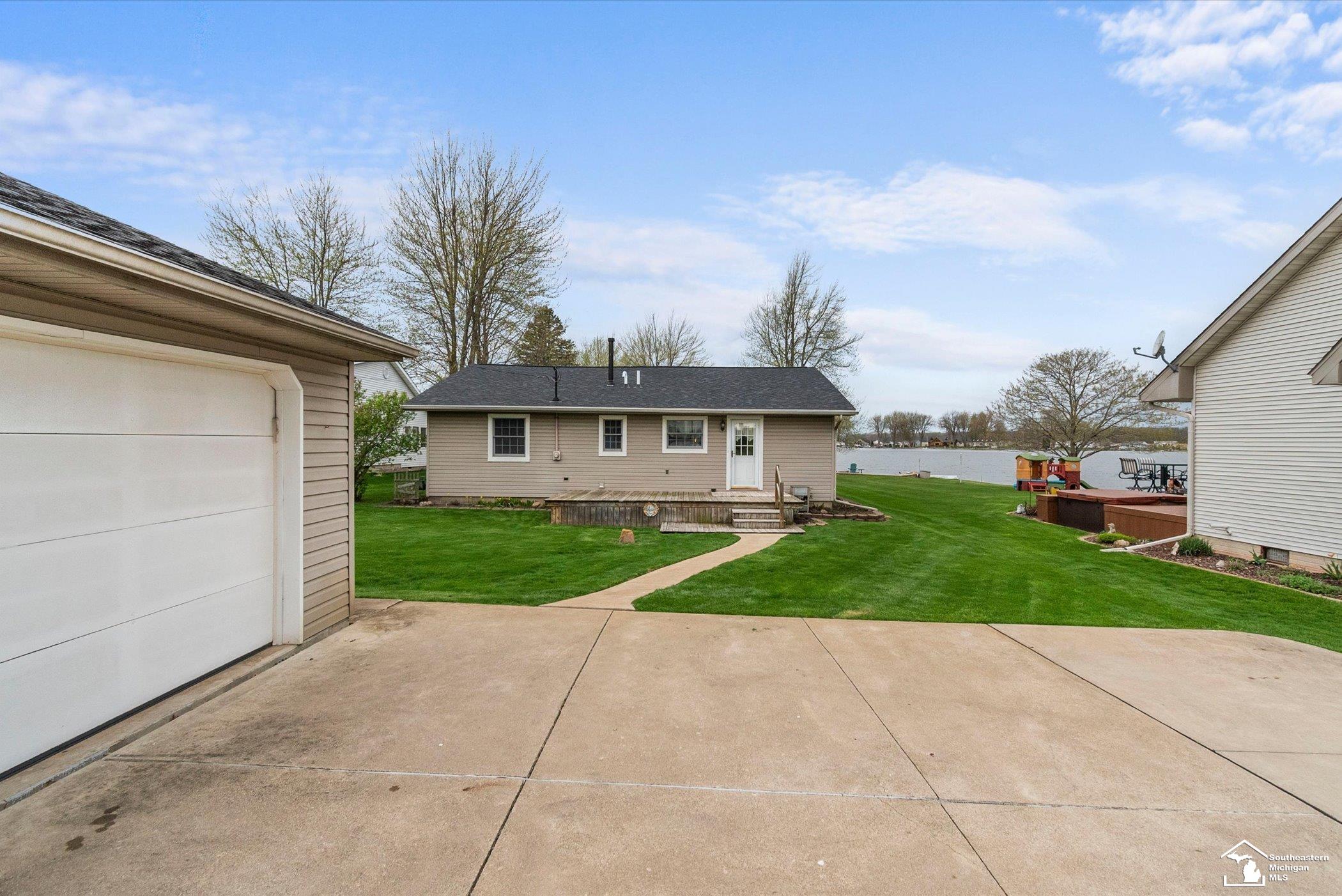 11328 Old Pierce Road, Stanwood, MI, 49346