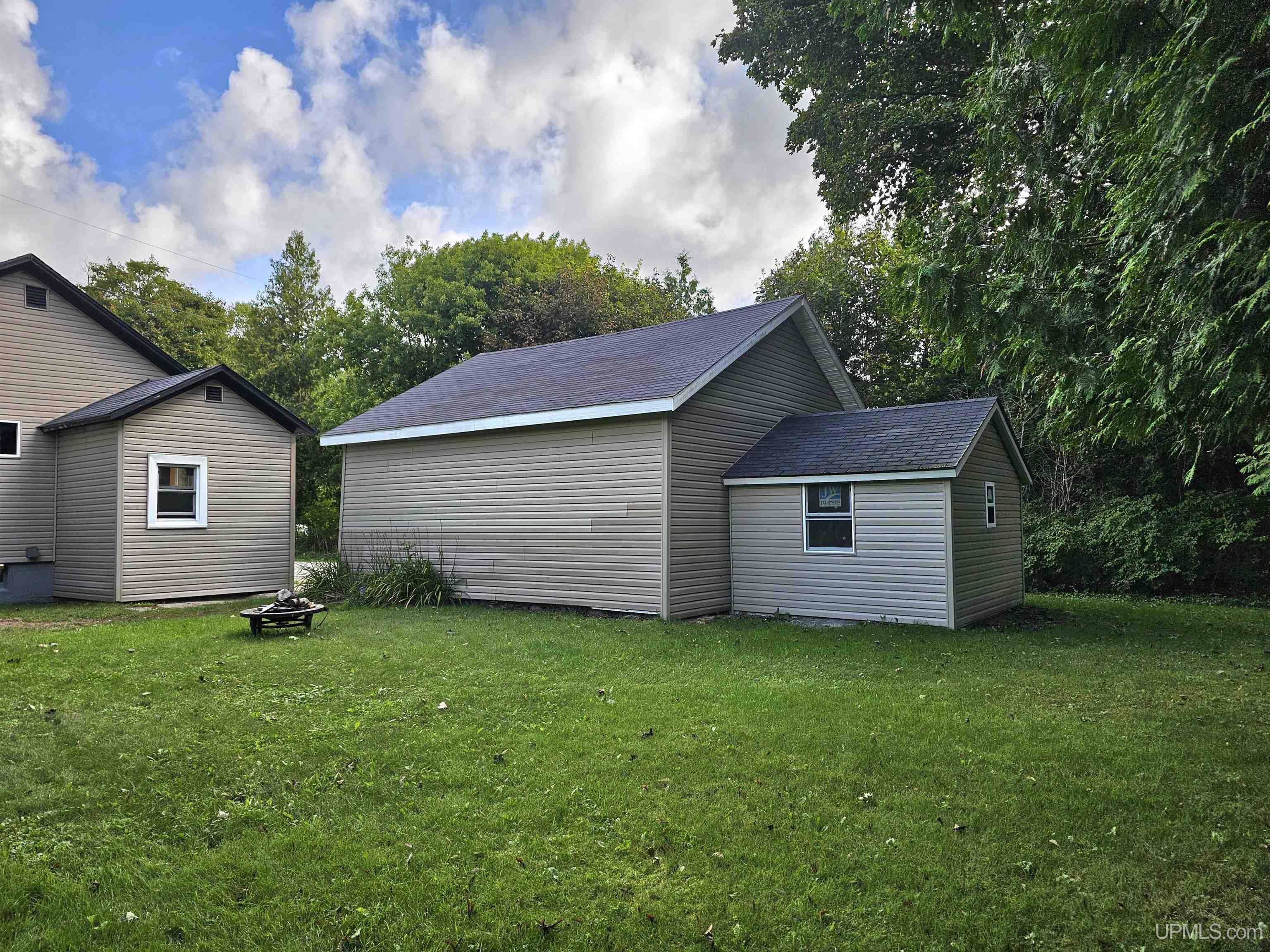 803 Manistique Avenue, Manistique, MI, 49854