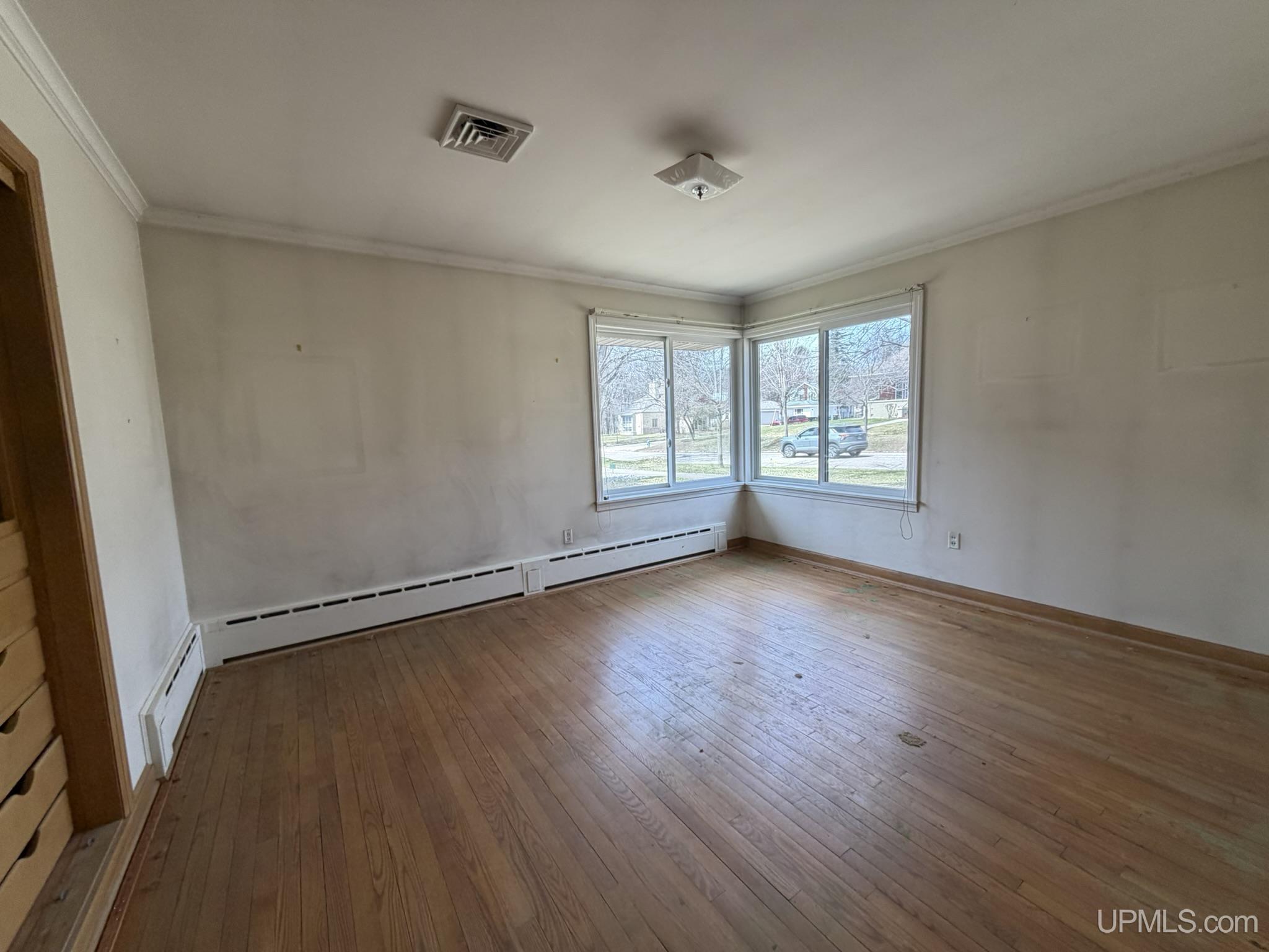 811 W Brown Street, Iron Mountain, MI, 49801