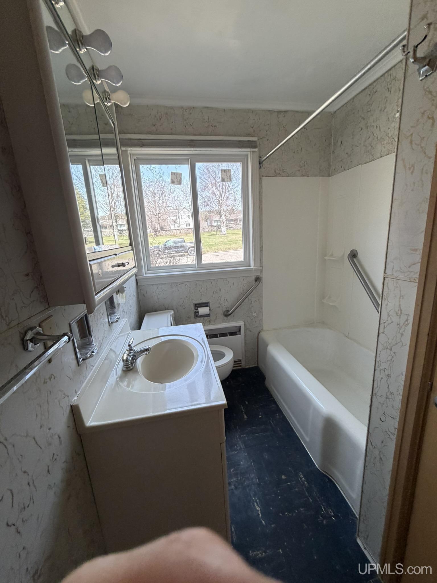 811 W Brown Street, Iron Mountain, MI, 49801