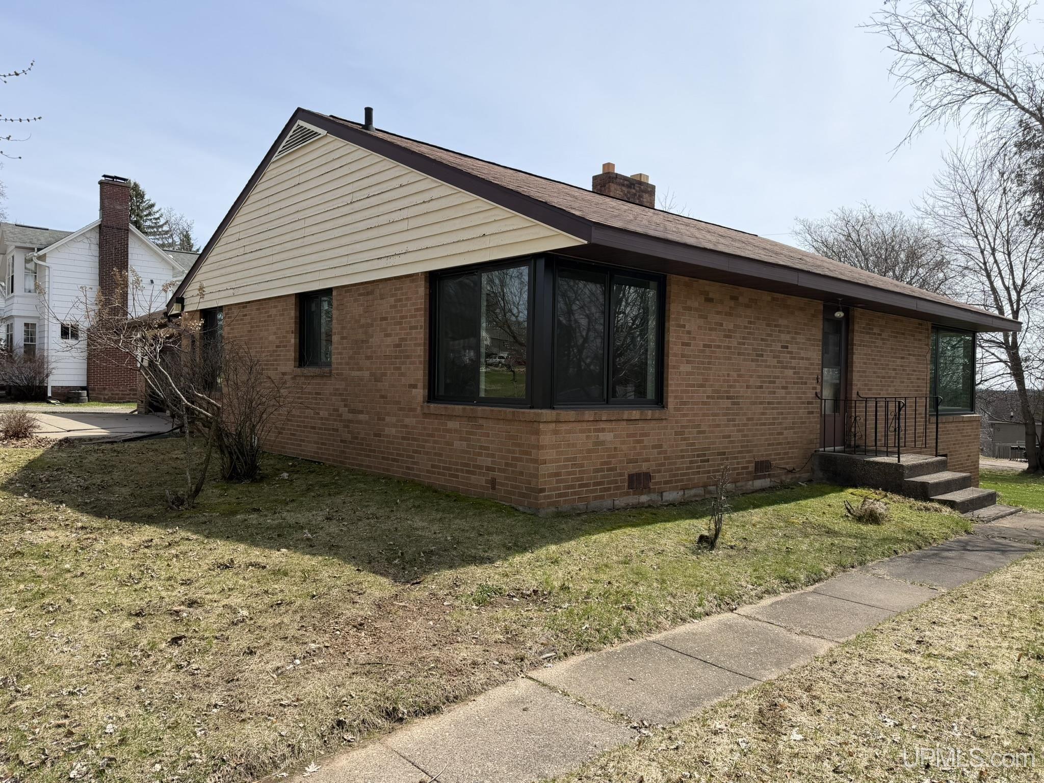 811 W Brown Street, Iron Mountain, MI, 49801