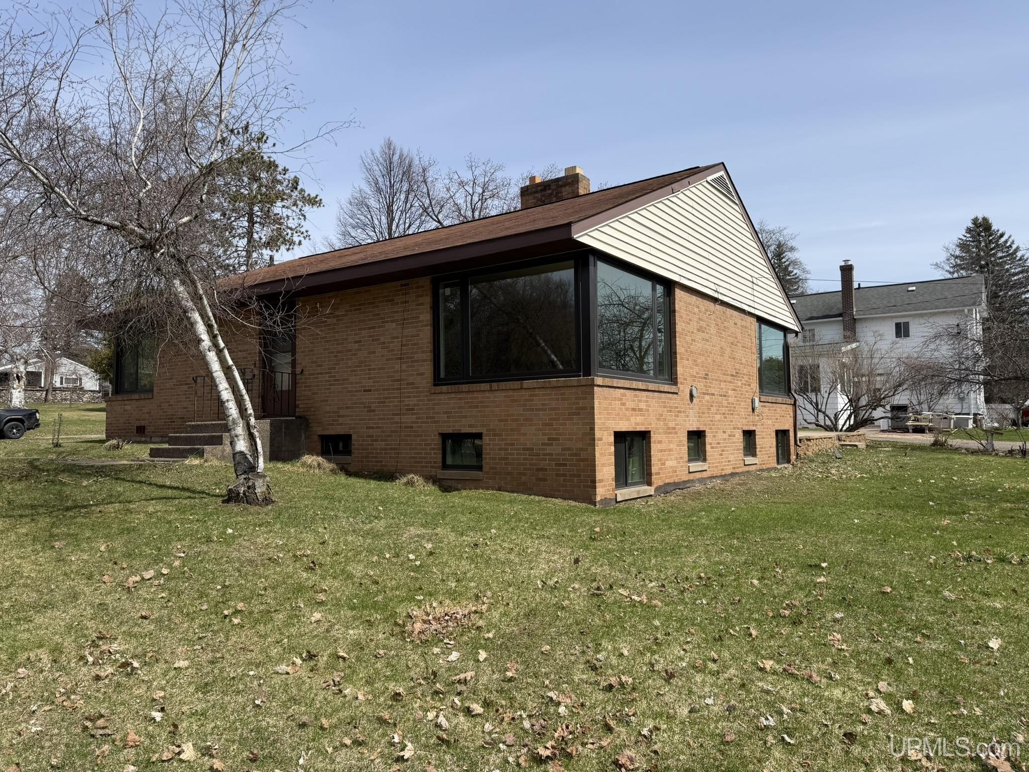 811 W Brown Street, Iron Mountain, MI, 49801