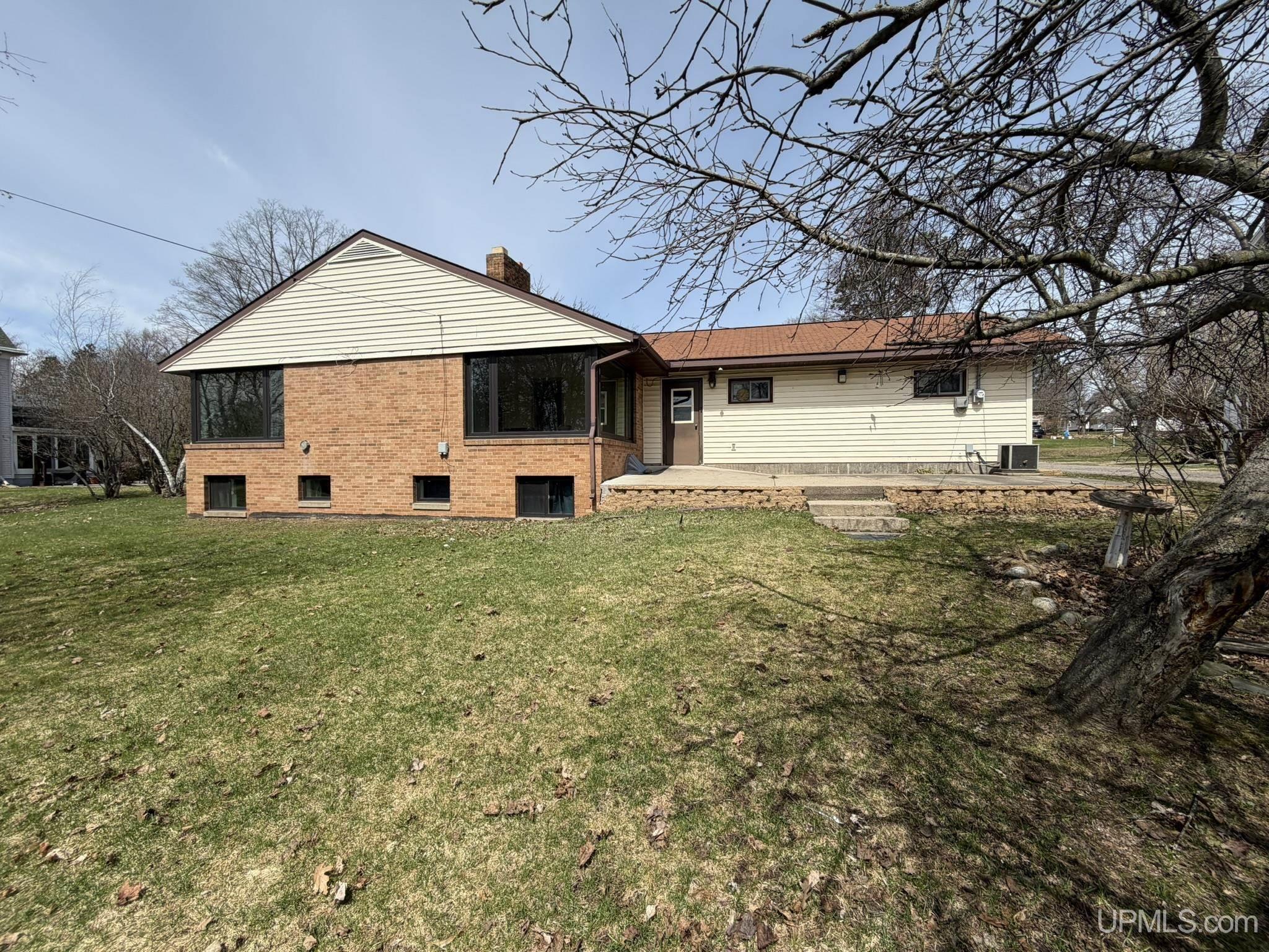 811 W Brown Street, Iron Mountain, MI, 49801