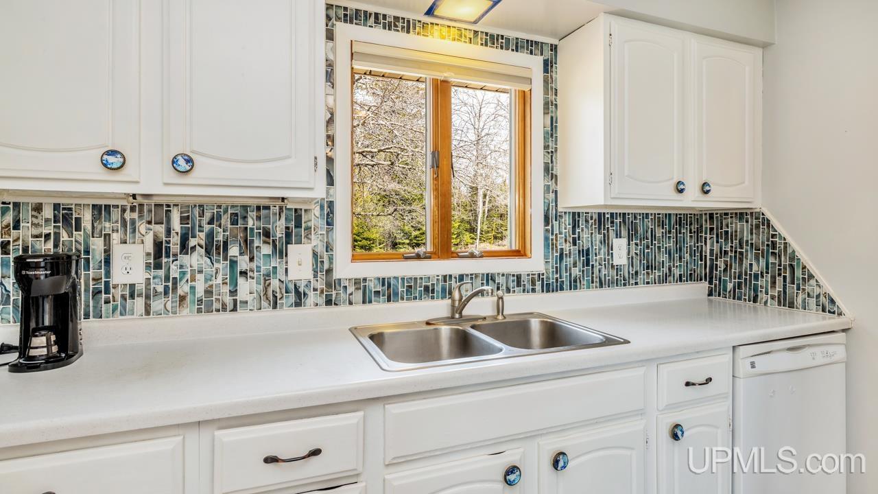 7405 Sunset S.75 Lane, Rapid River, MI, 49878