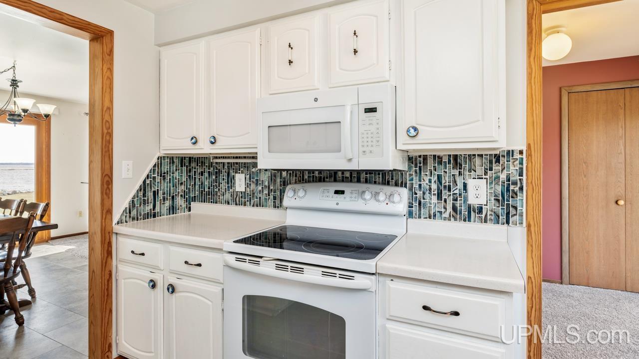 7405 Sunset S.75 Lane, Rapid River, MI, 49878