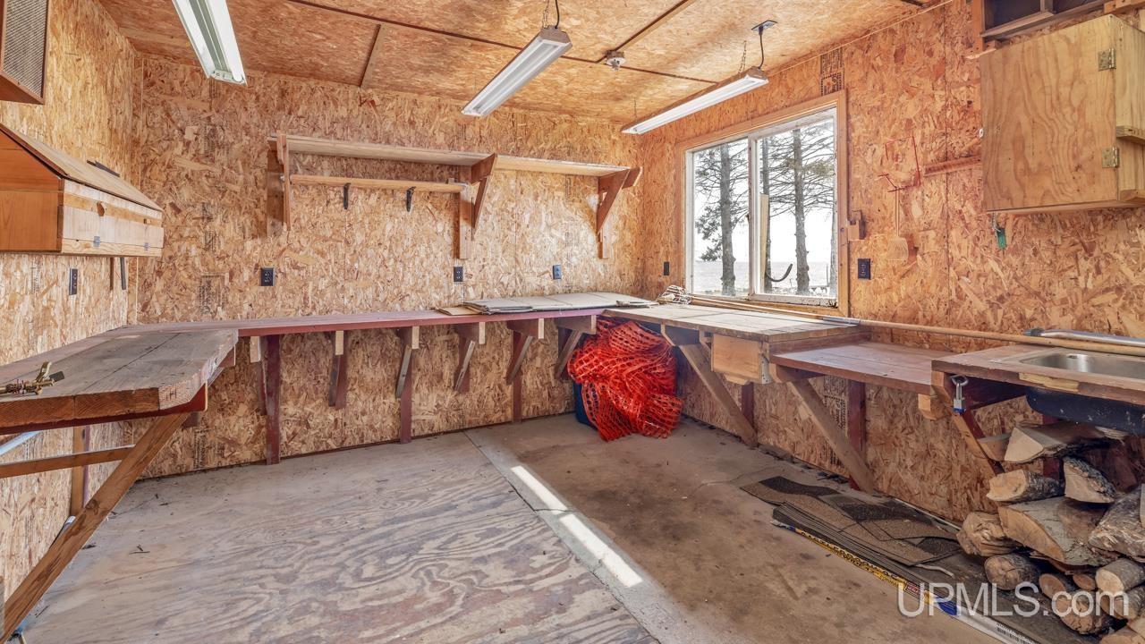 7405 Sunset S.75 Lane, Rapid River, MI, 49878