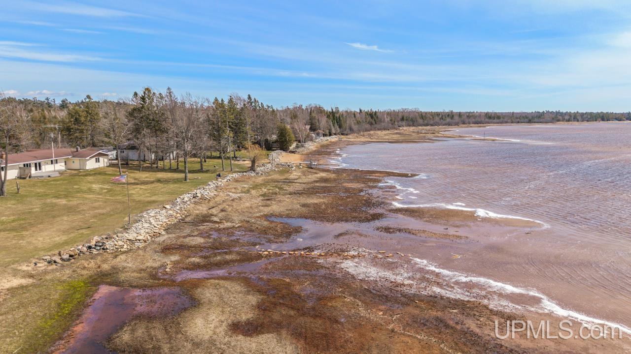 7405 Sunset S.75 Lane, Rapid River, MI, 49878