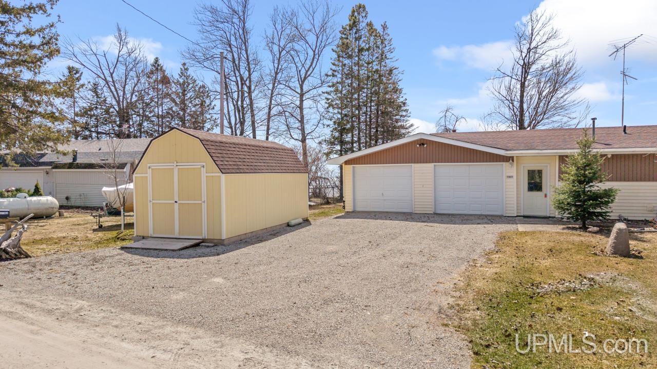 7405 Sunset S.75 Lane, Rapid River, MI, 49878