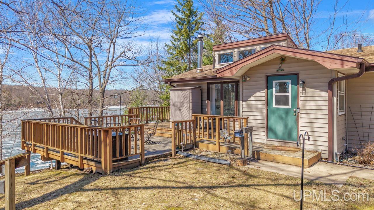 12294 N Sherman Lake Drive, Augusta, MI, 49012-9280