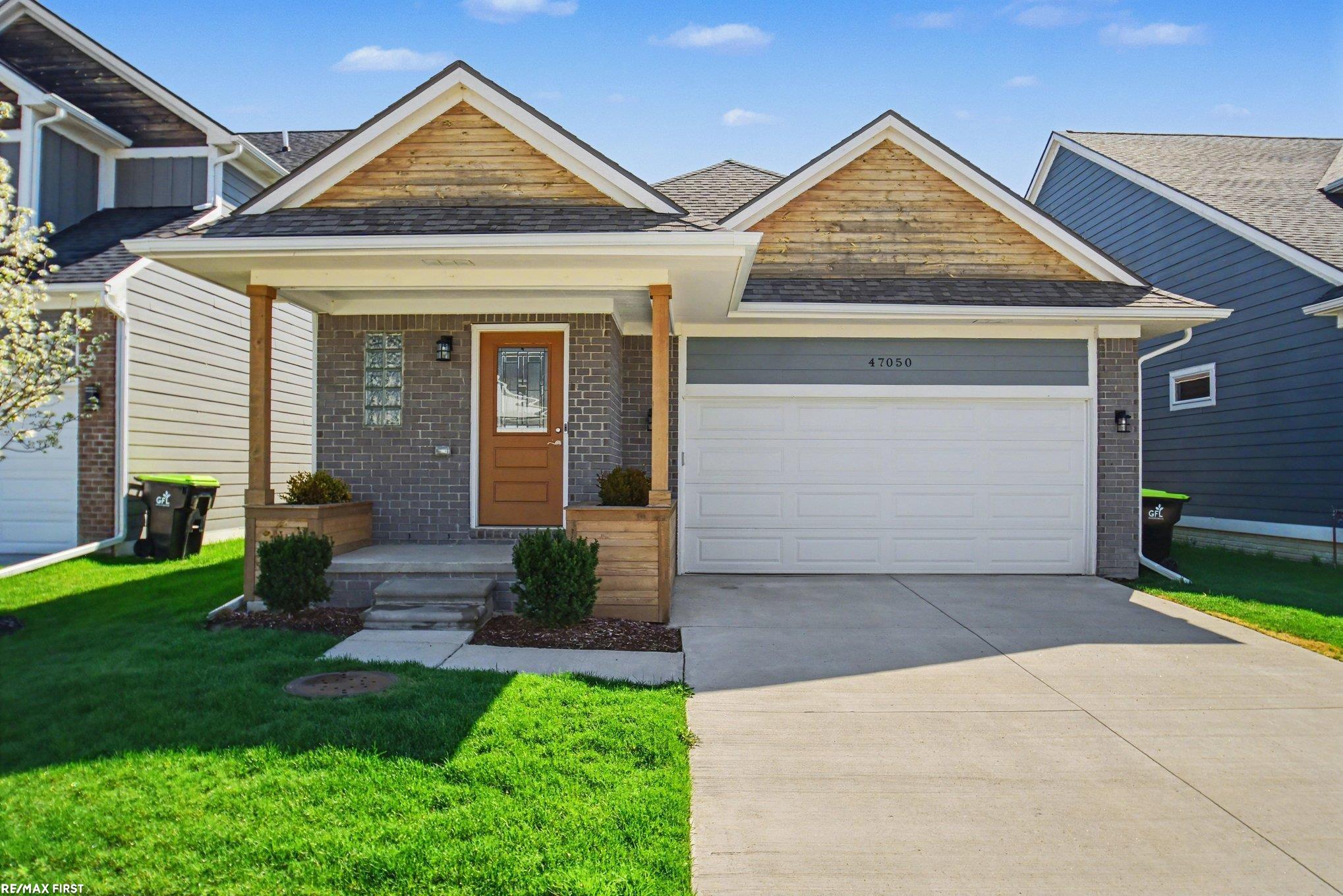 Clinton Township, MI, 48038