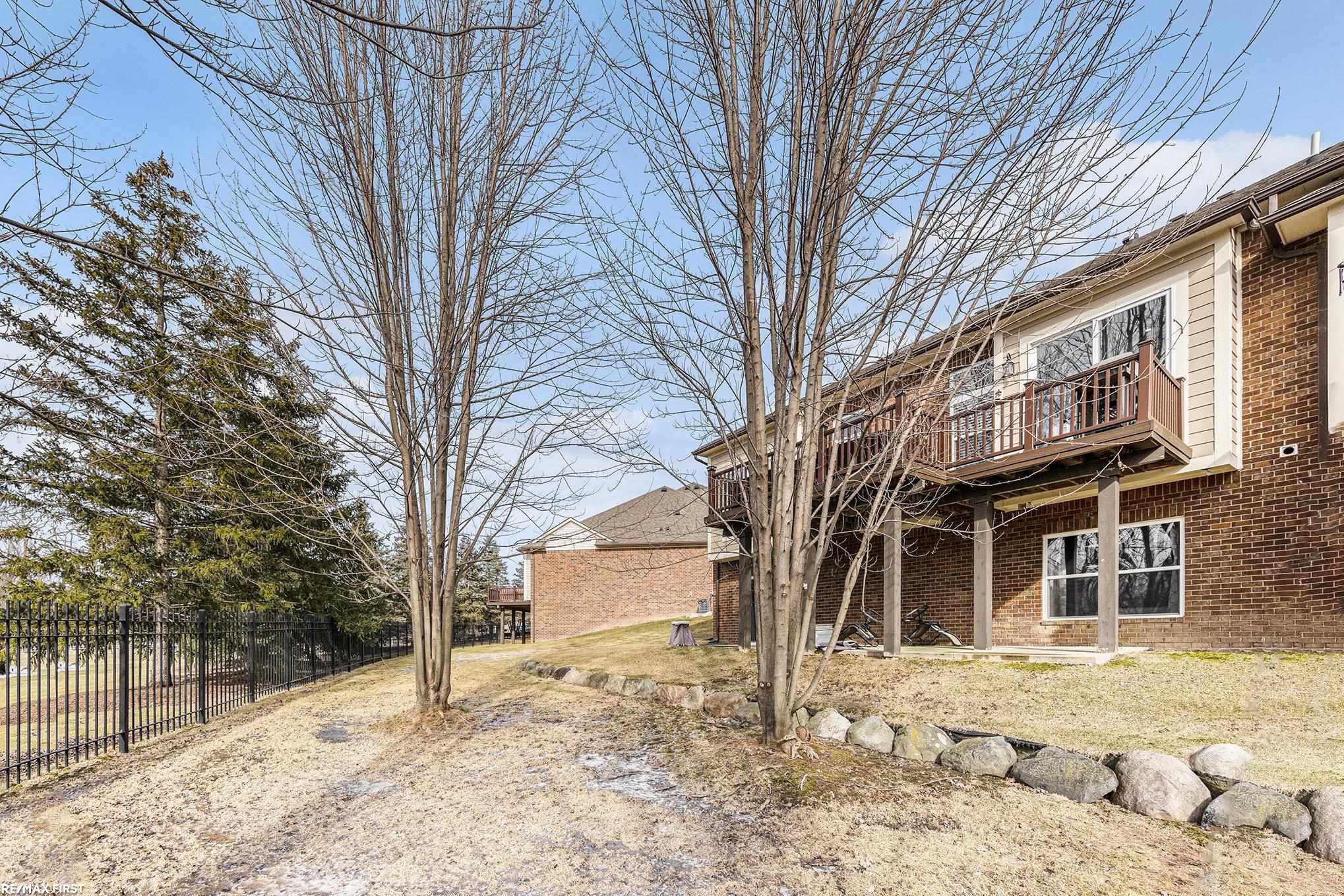 21114 Lilac Lane, Clinton Township, MI, 48036-5012