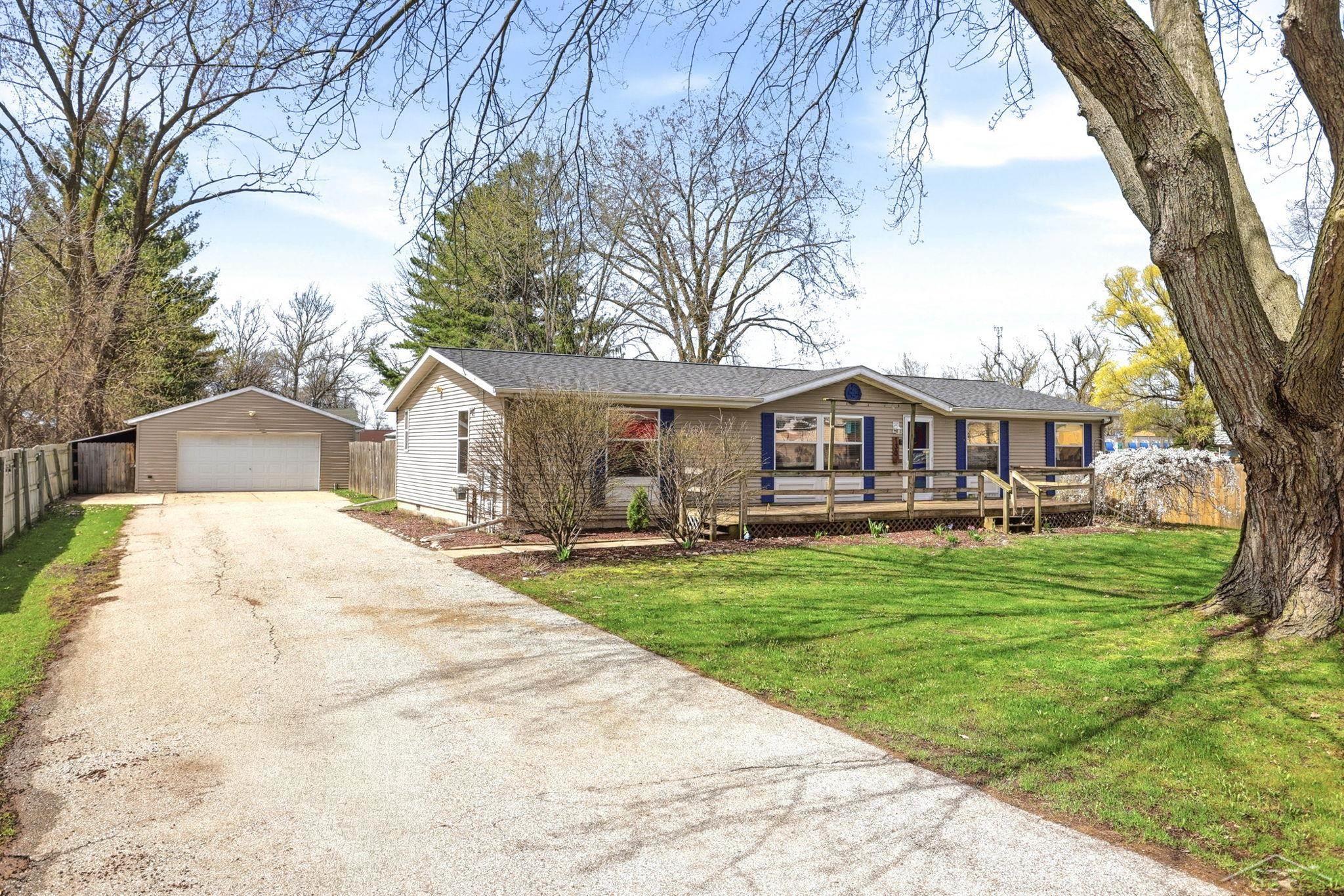 130 S Miller Road, Saginaw, MI, 48609