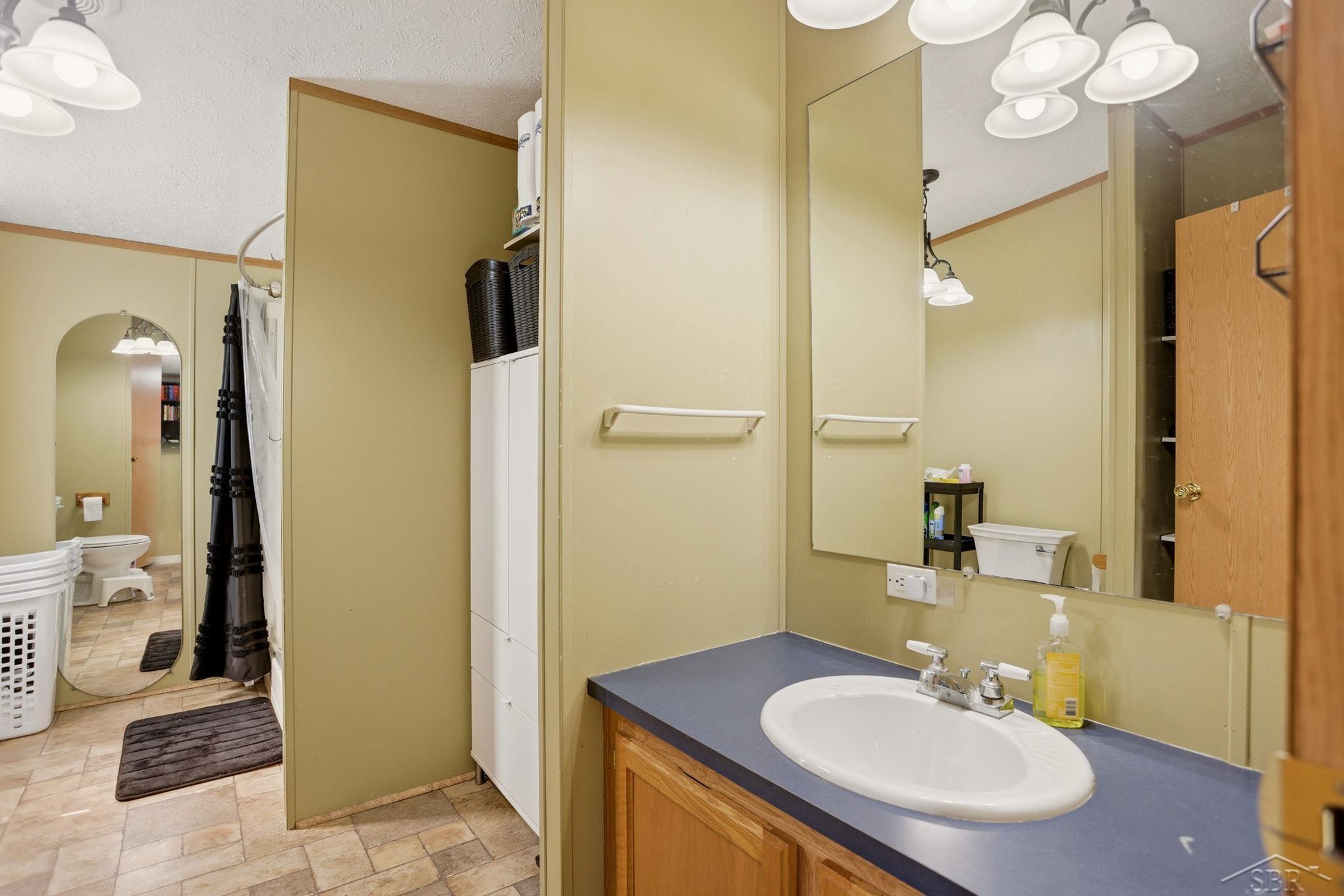 130 S Miller Road, Saginaw, MI, 48609