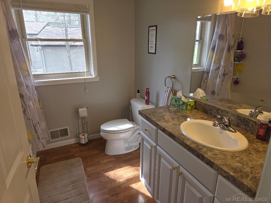 5700 Royal Court, Butman, MI, 48624