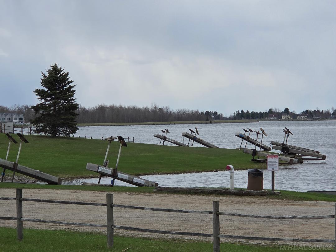 5700 Royal Court, Butman, MI, 48624