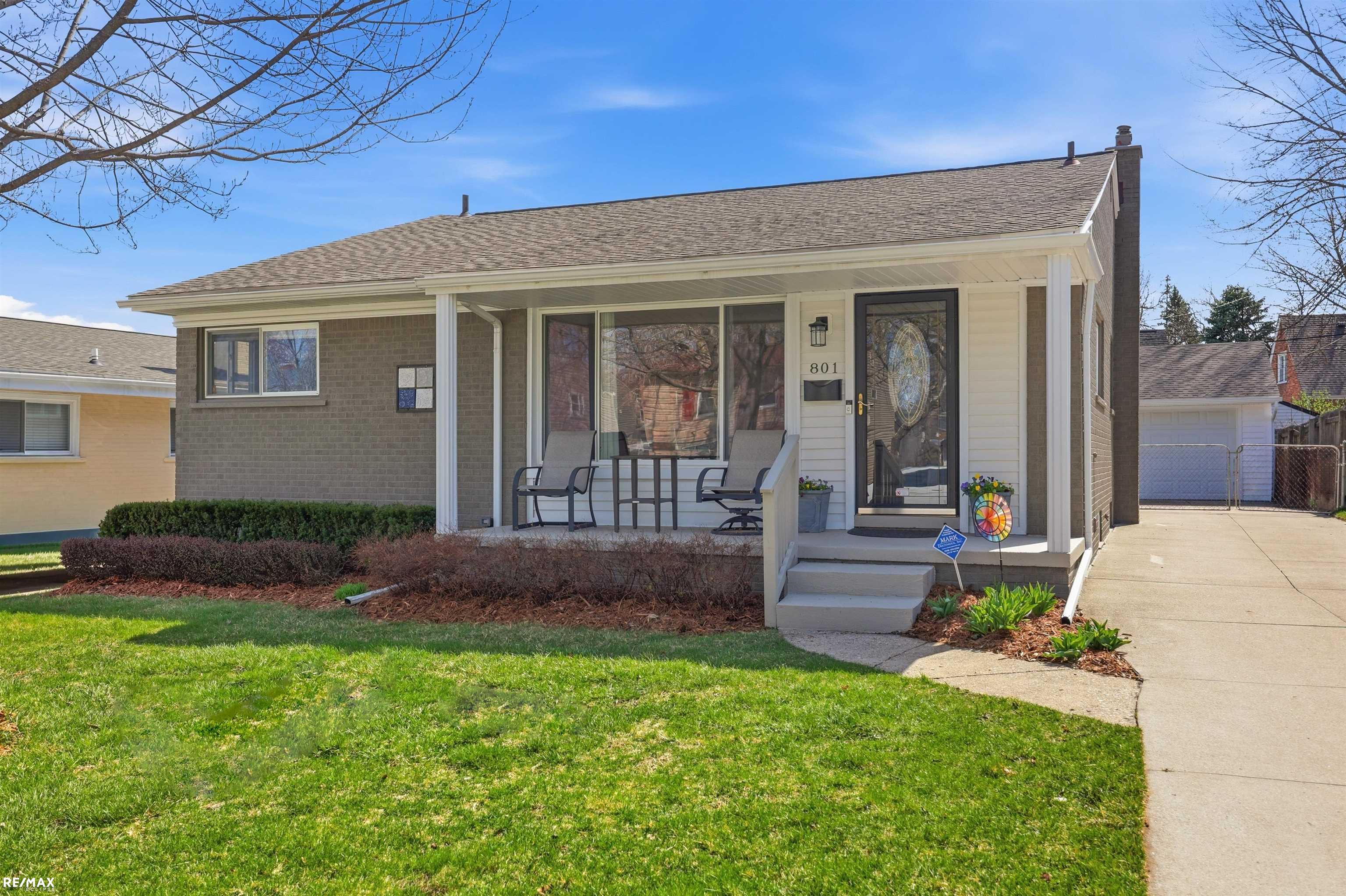 801 W Baker Avenue, Clawson, MI, 48017