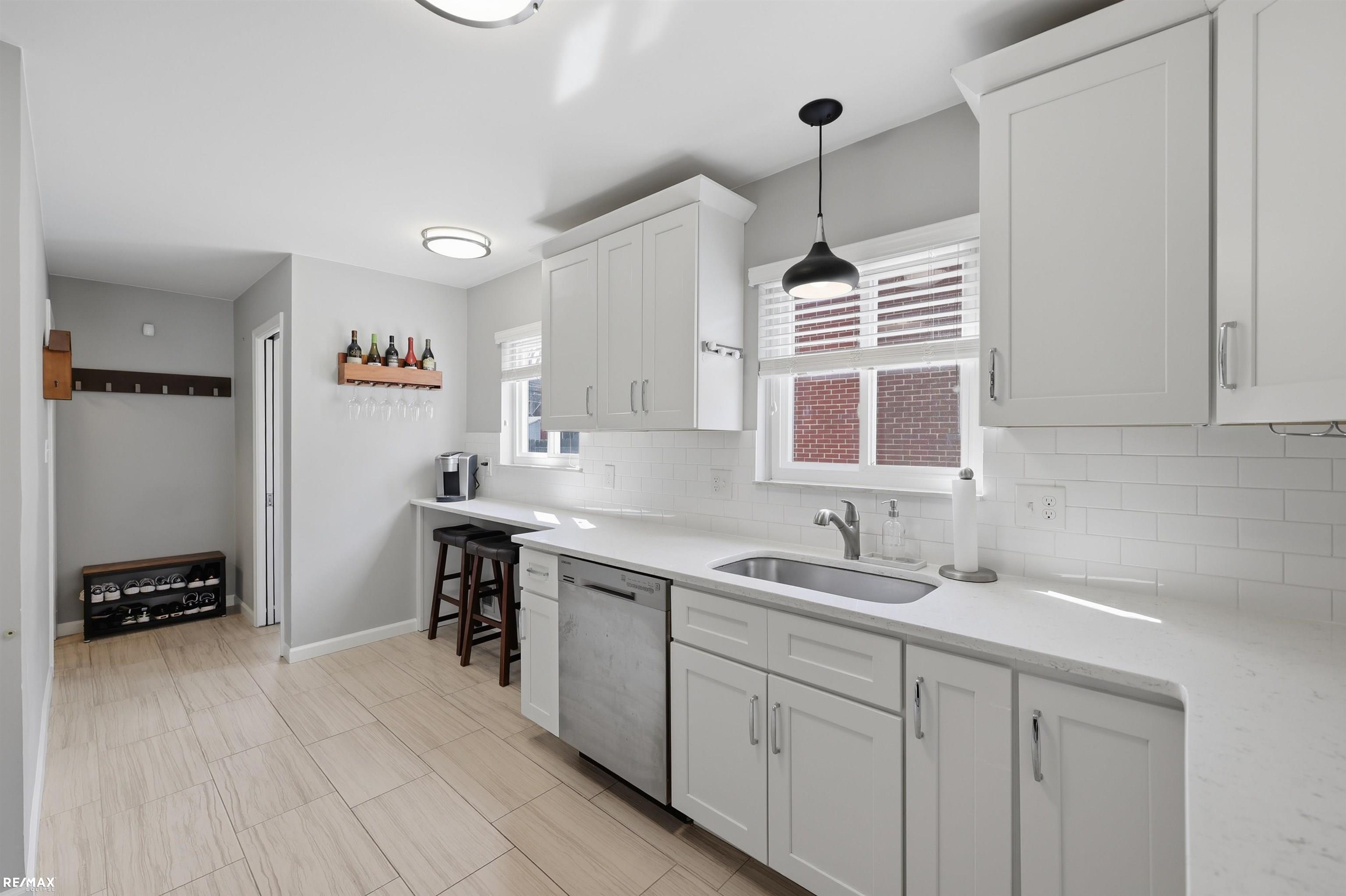 801 W Baker Avenue, Clawson, MI, 48017