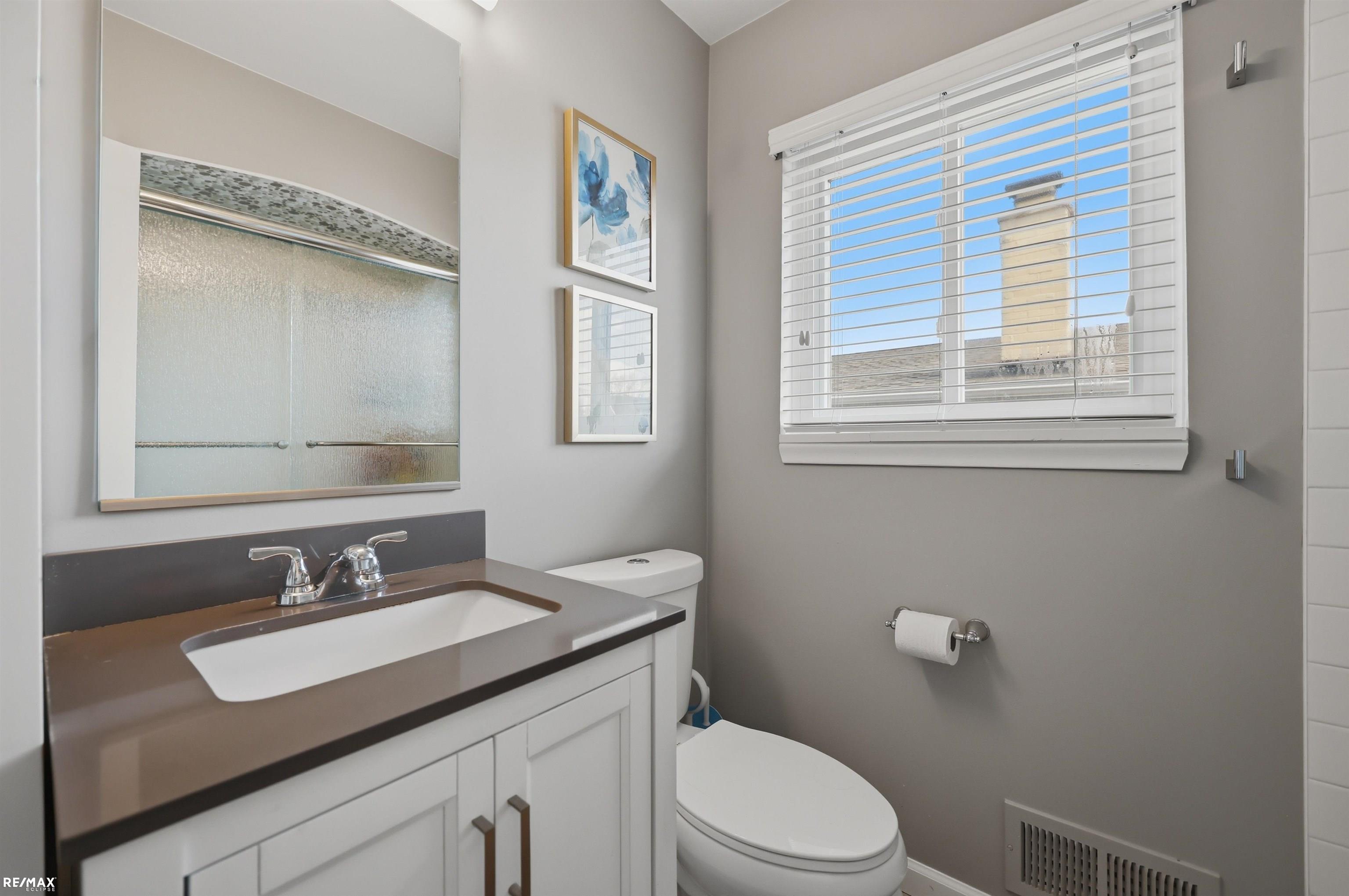 801 W Baker Avenue, Clawson, MI, 48017