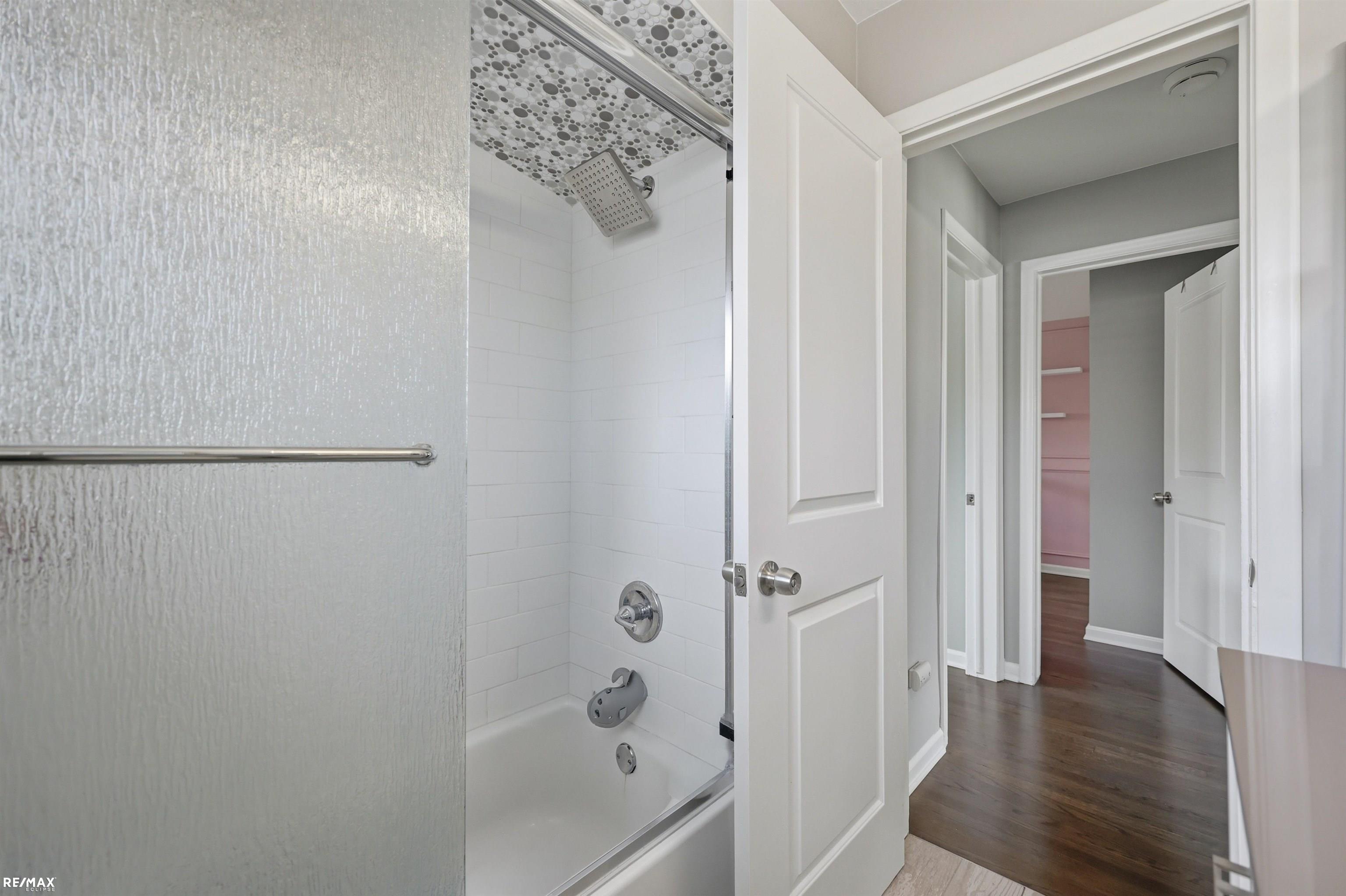 801 W Baker Avenue, Clawson, MI, 48017