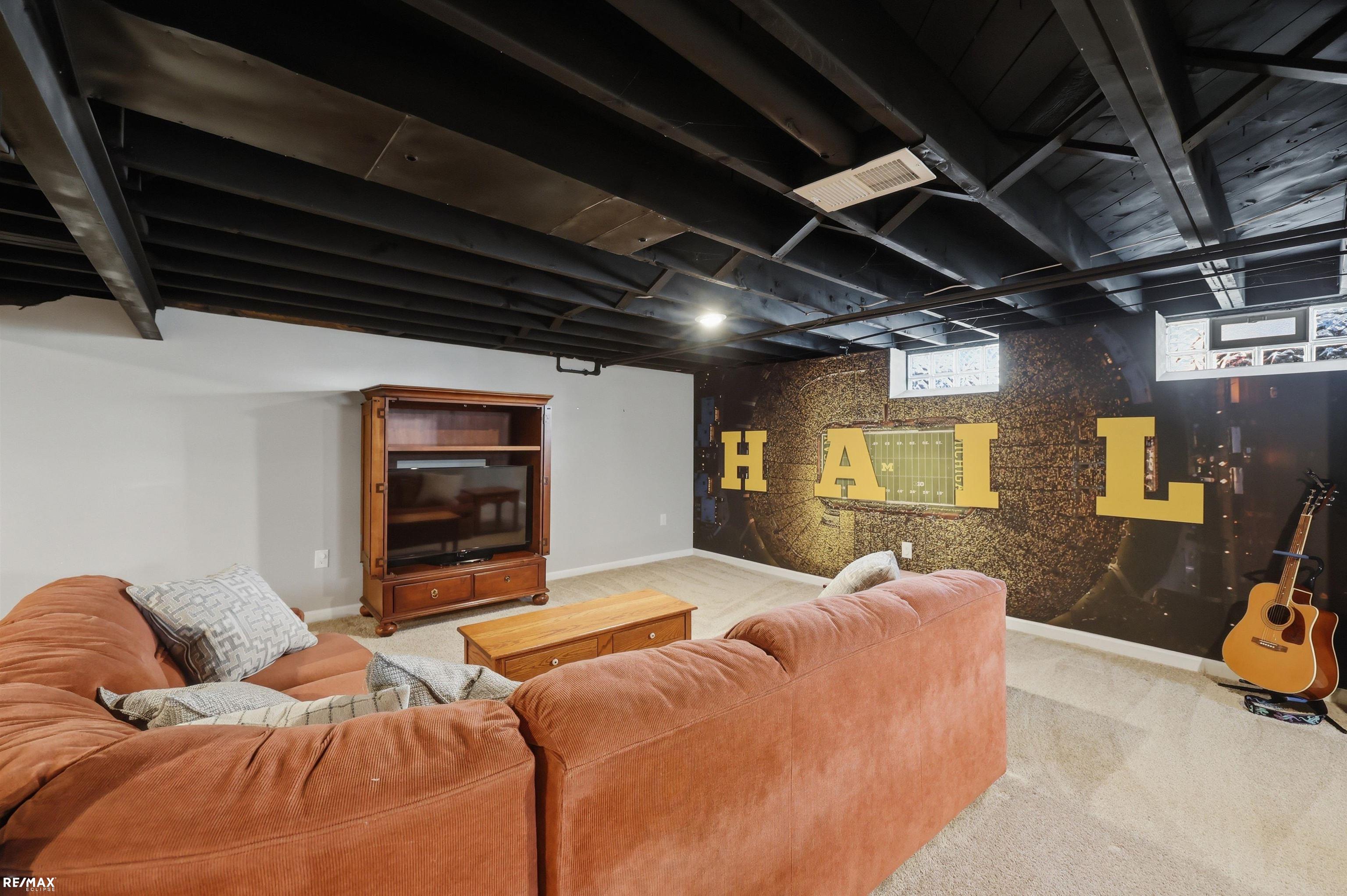 801 W Baker Avenue, Clawson, MI, 48017