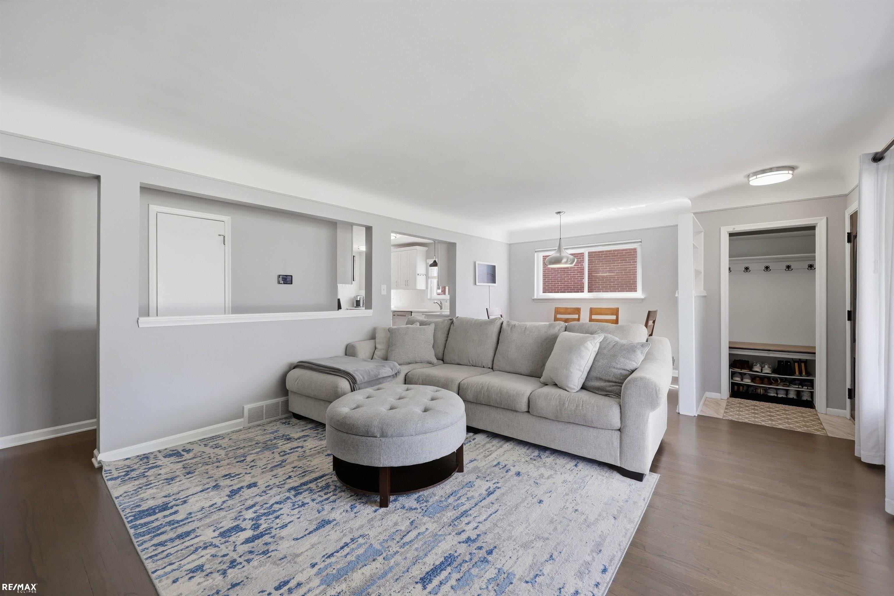 801 W Baker Avenue, Clawson, MI, 48017