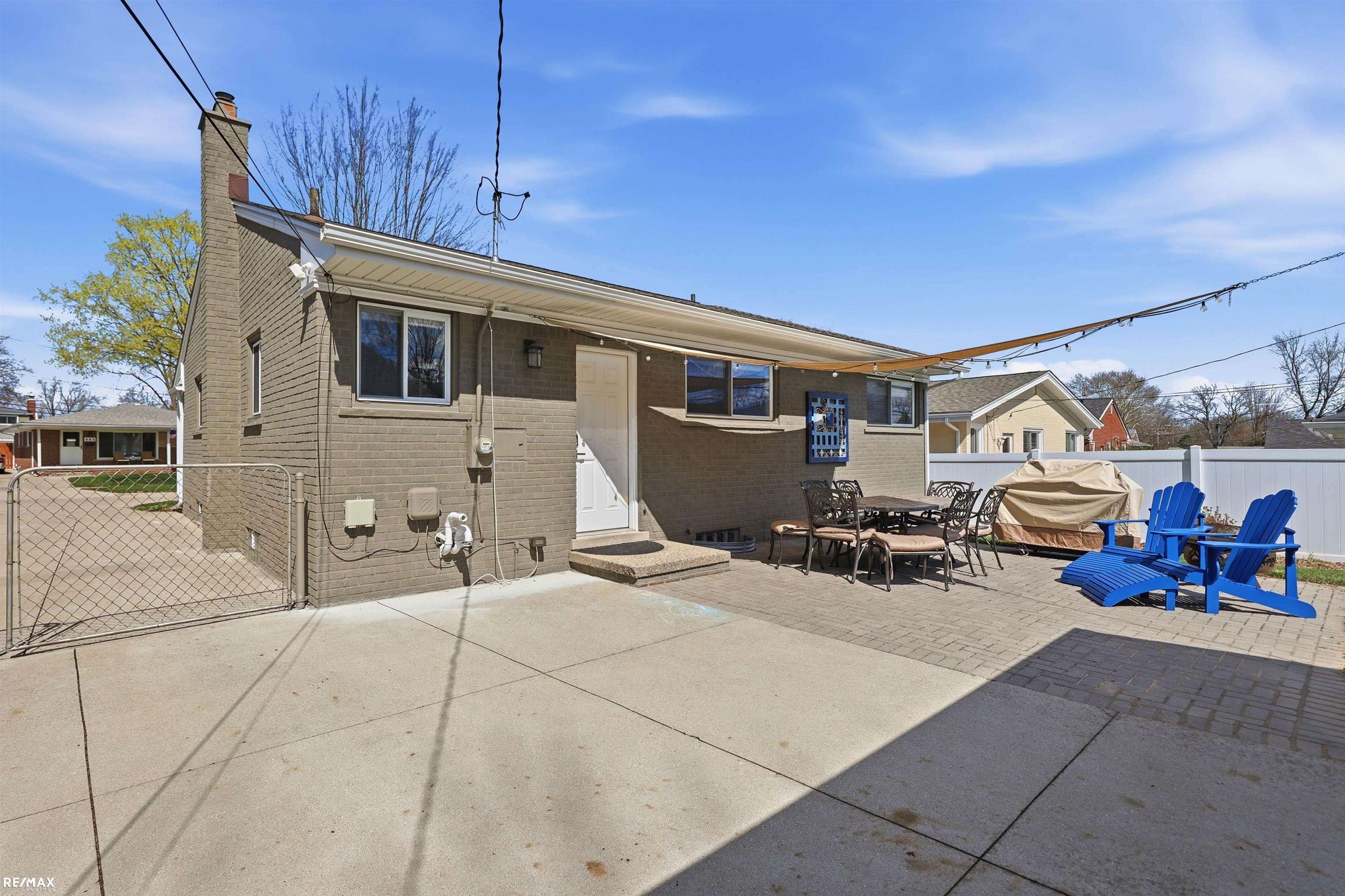 801 W Baker Avenue, Clawson, MI, 48017