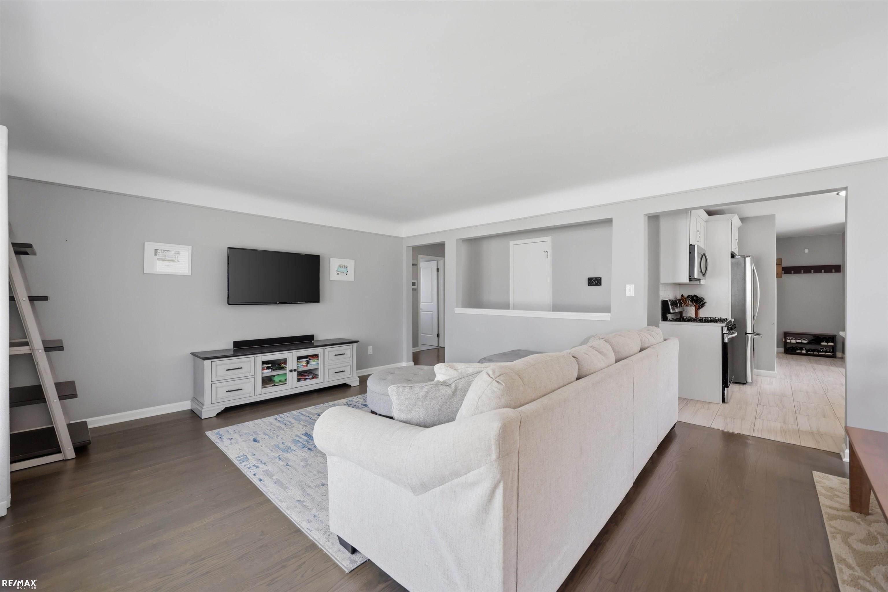 801 W Baker Avenue, Clawson, MI, 48017