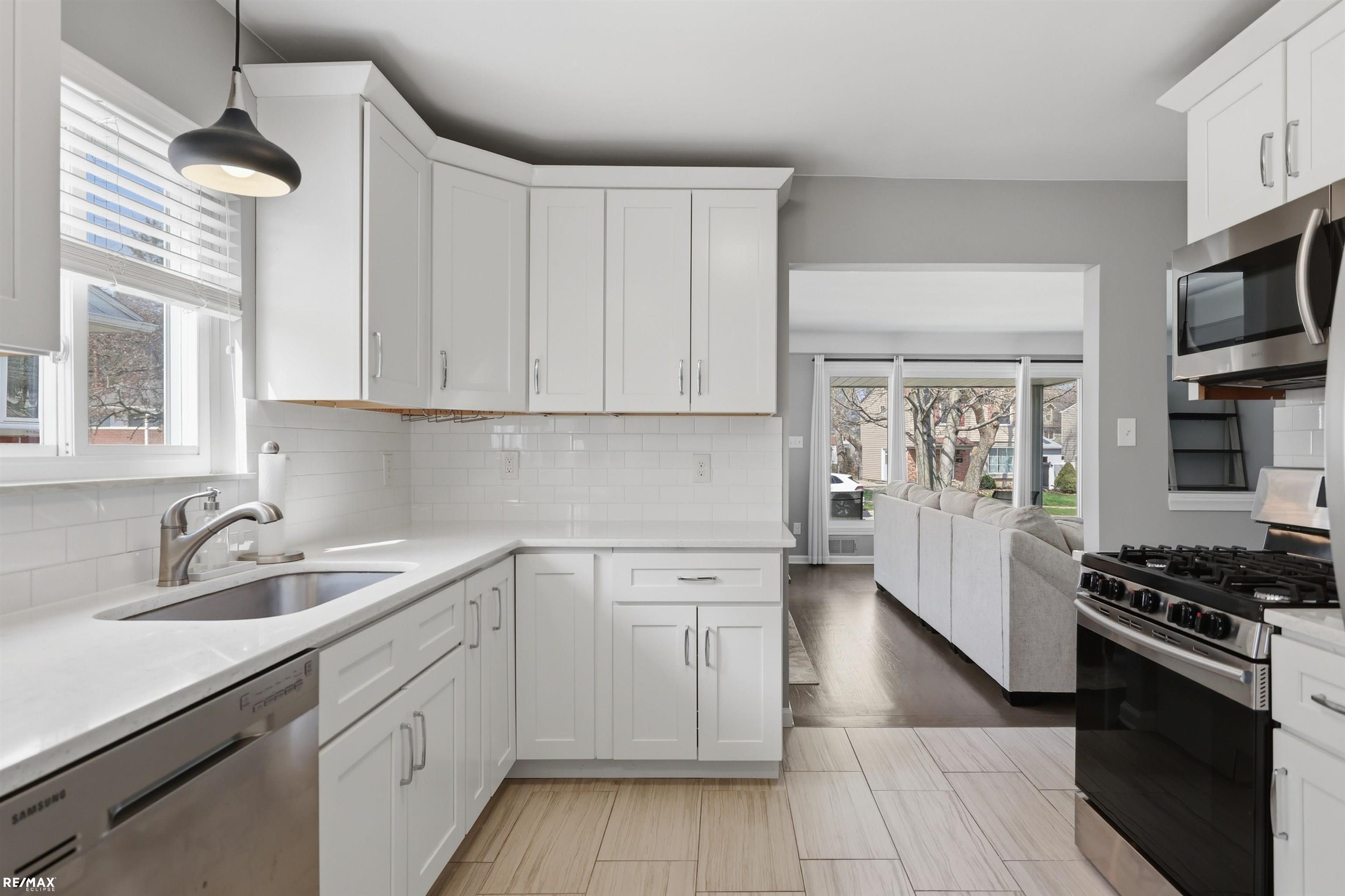 801 W Baker Avenue, Clawson, MI, 48017