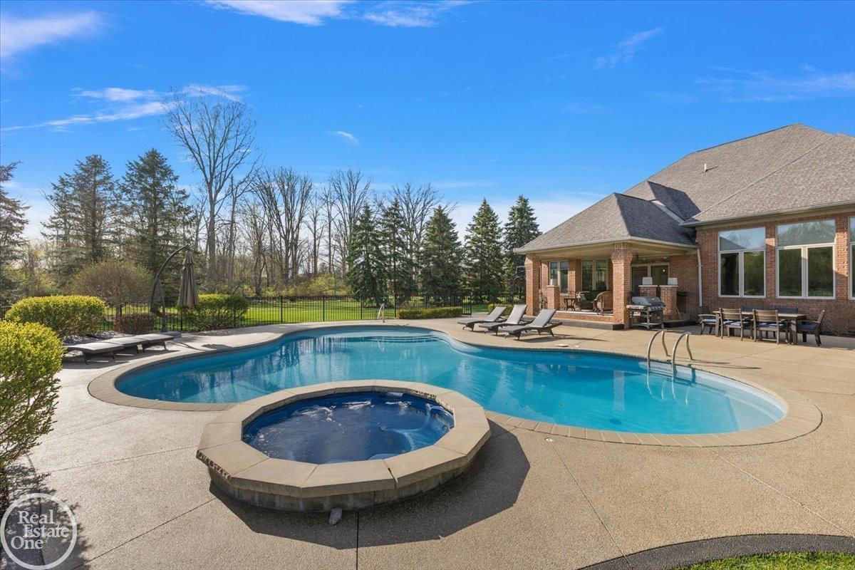 11484 Bayberry Drive UNIT&nbsp;UNIT&nbsp;#3, Bruce, MI, 48065-3743