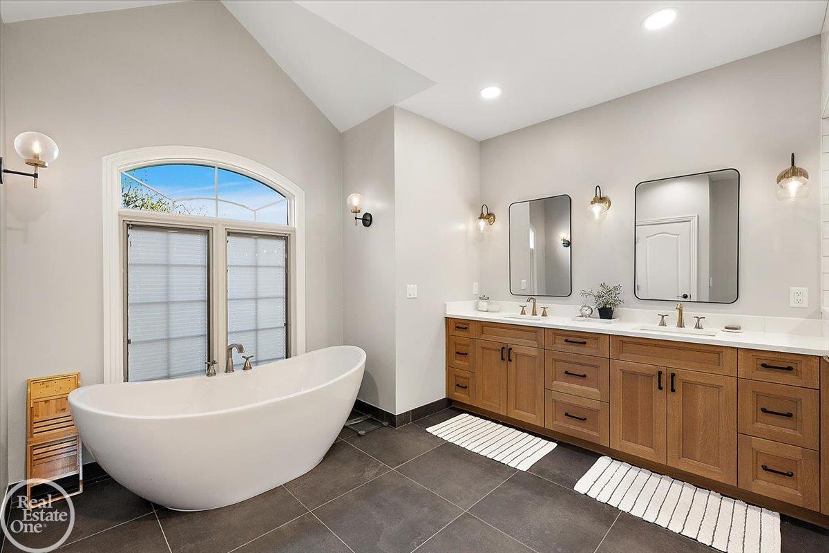 11484 Bayberry Drive UNIT&nbsp;UNIT&nbsp;#3, Bruce, MI, 48065-3743