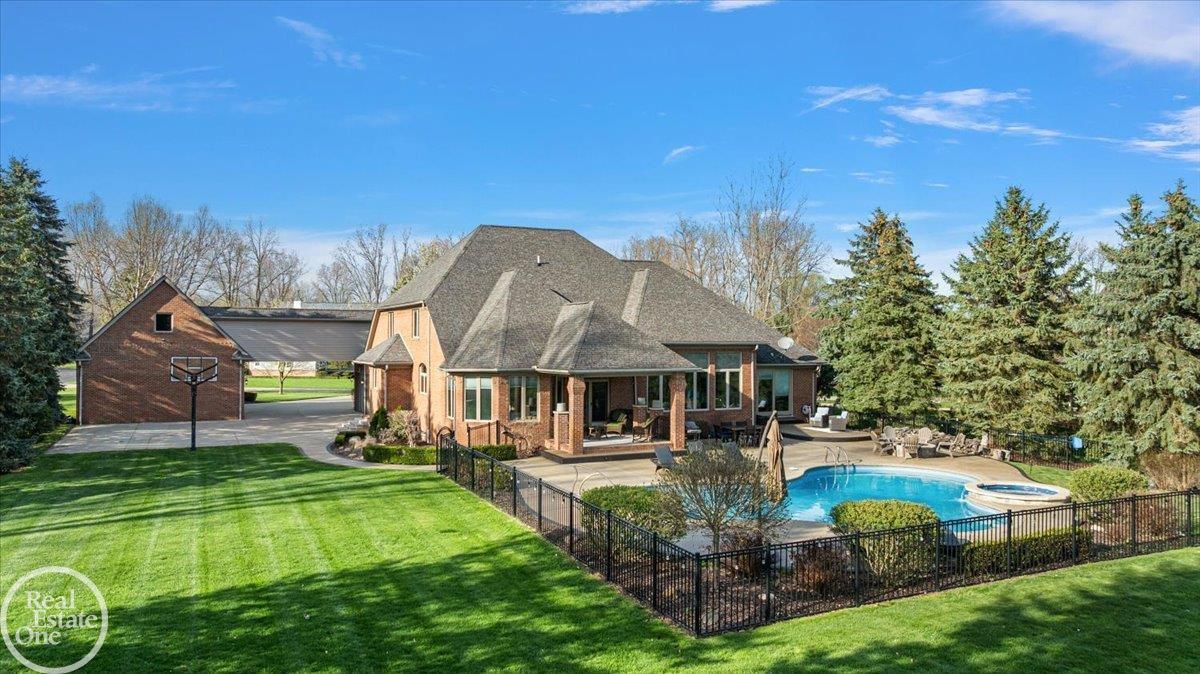 11484 Bayberry Drive UNIT&nbsp;UNIT&nbsp;#3, Bruce, MI, 48065-3743