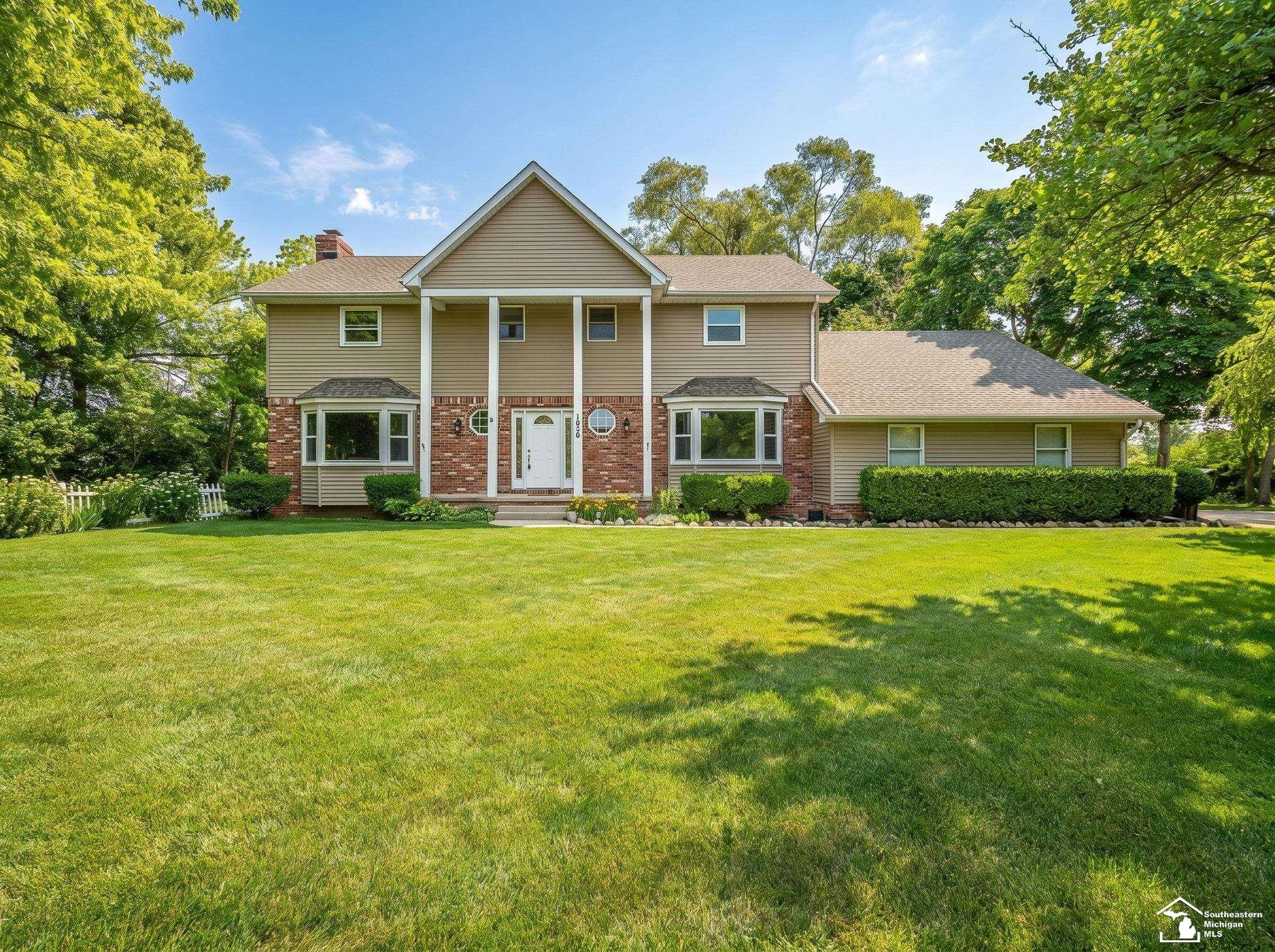 Homes for sale in Monroe, MI | 1060 Hollywood Dr, Monroe, MI 48162 | MLS# 50205093