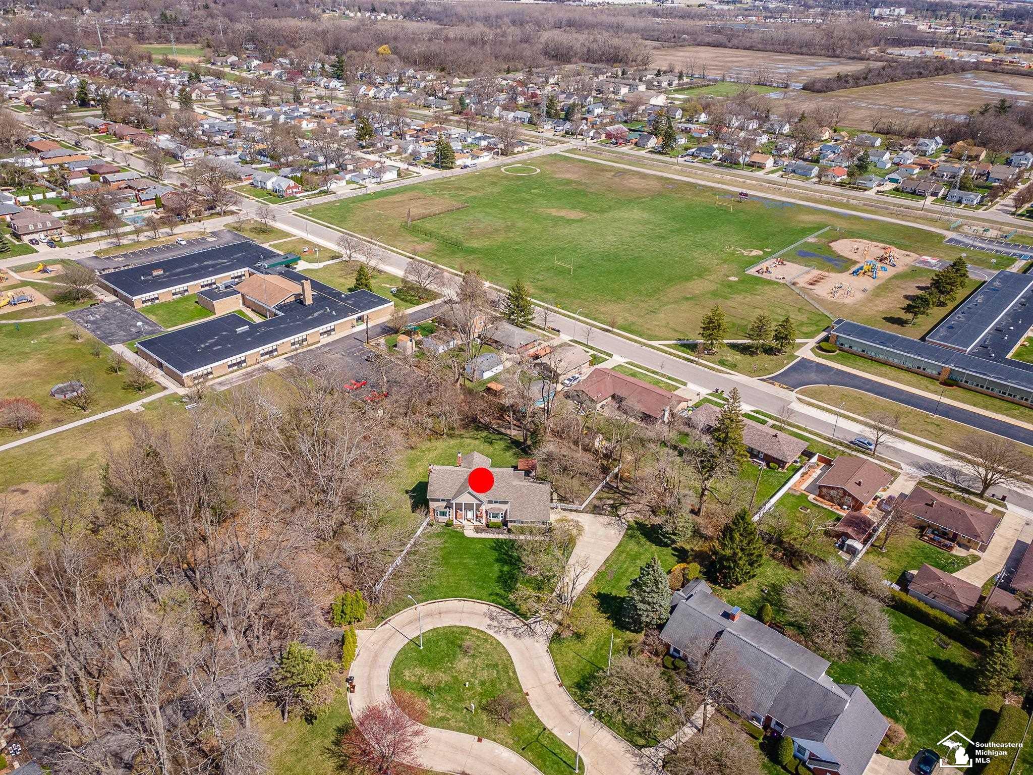 Homes for sale in Monroe, MI | 1060 Hollywood Dr, Monroe, MI 48162 | MLS# 50205093