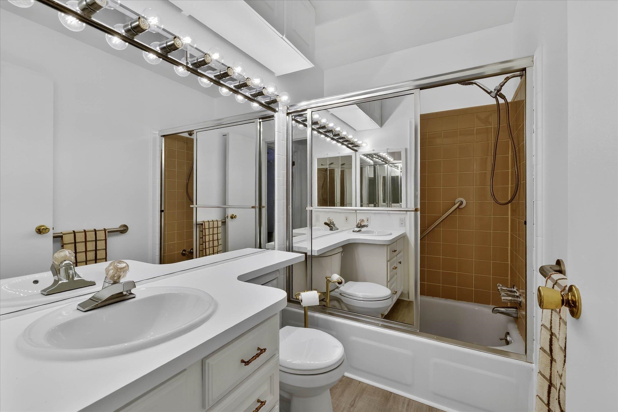 35132 N Bay Circle UNIT&nbsp;16, Harrison Twp, MI, 48045