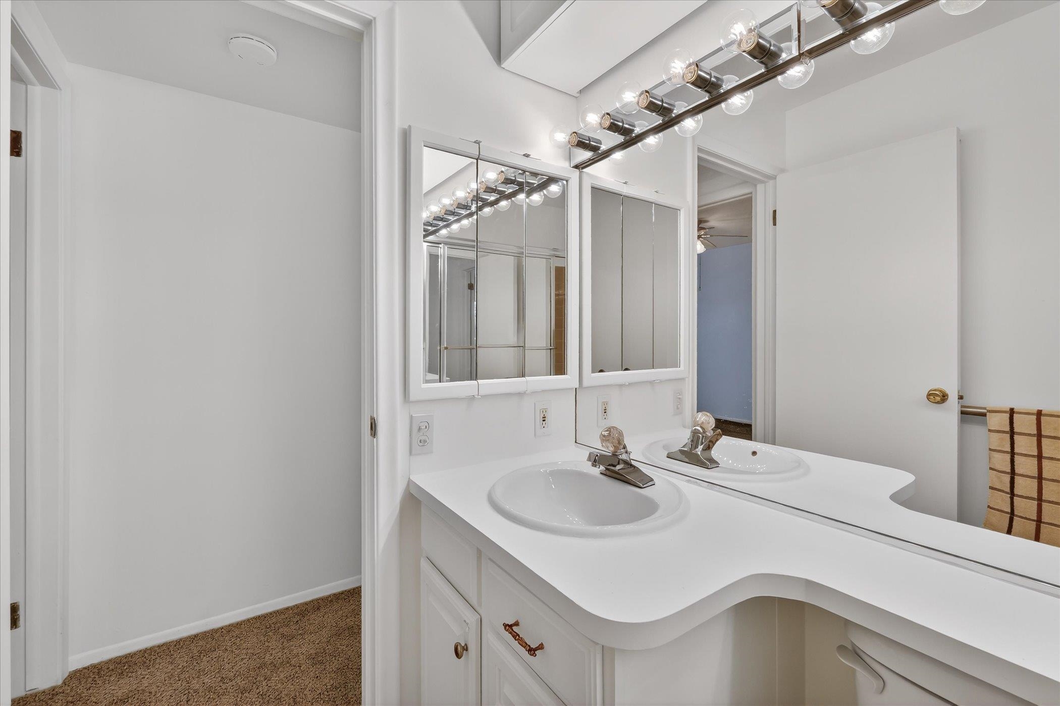 35132 N Bay Circle UNIT&nbsp;16, Harrison Twp, MI, 48045