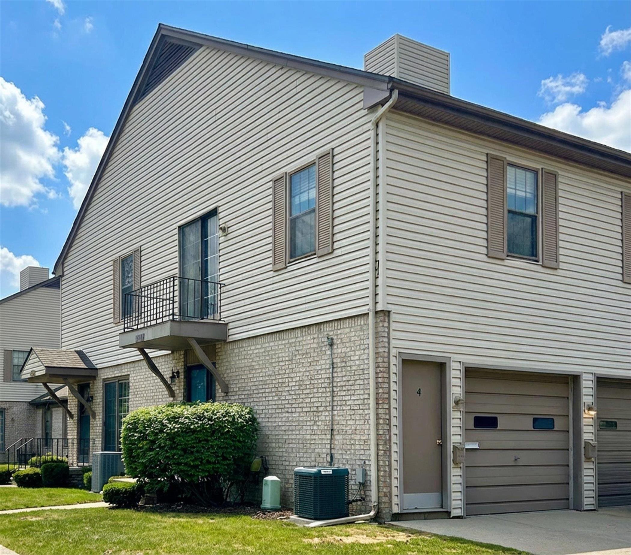 35132 N Bay Circle UNIT&nbsp;16, Harrison Twp, MI, 48045