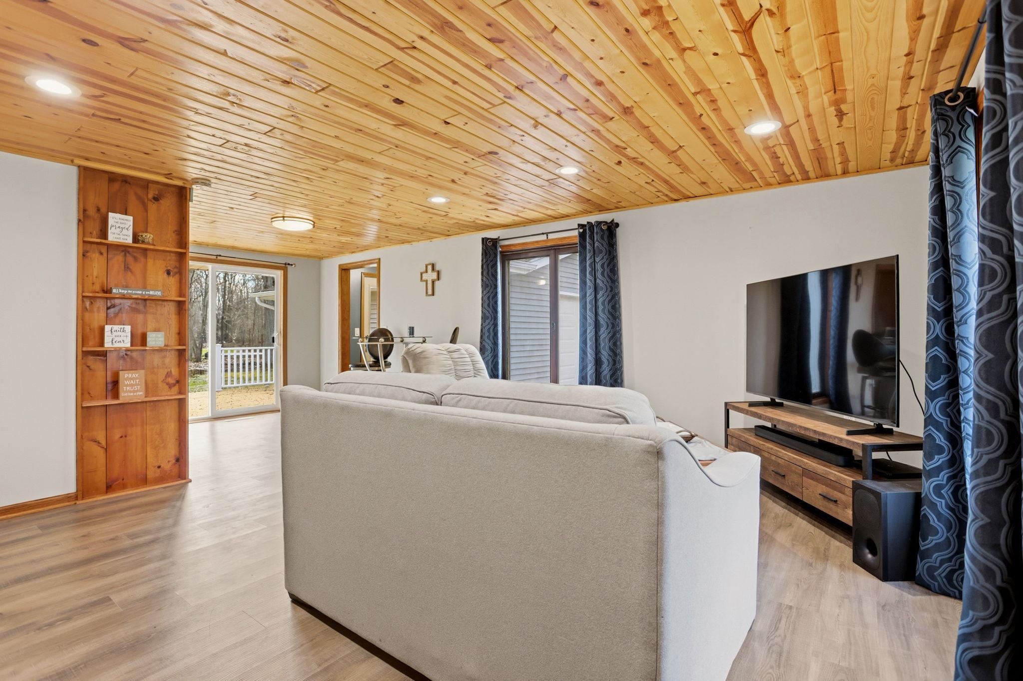 249 W Miller Road, Midland, MI, 48640