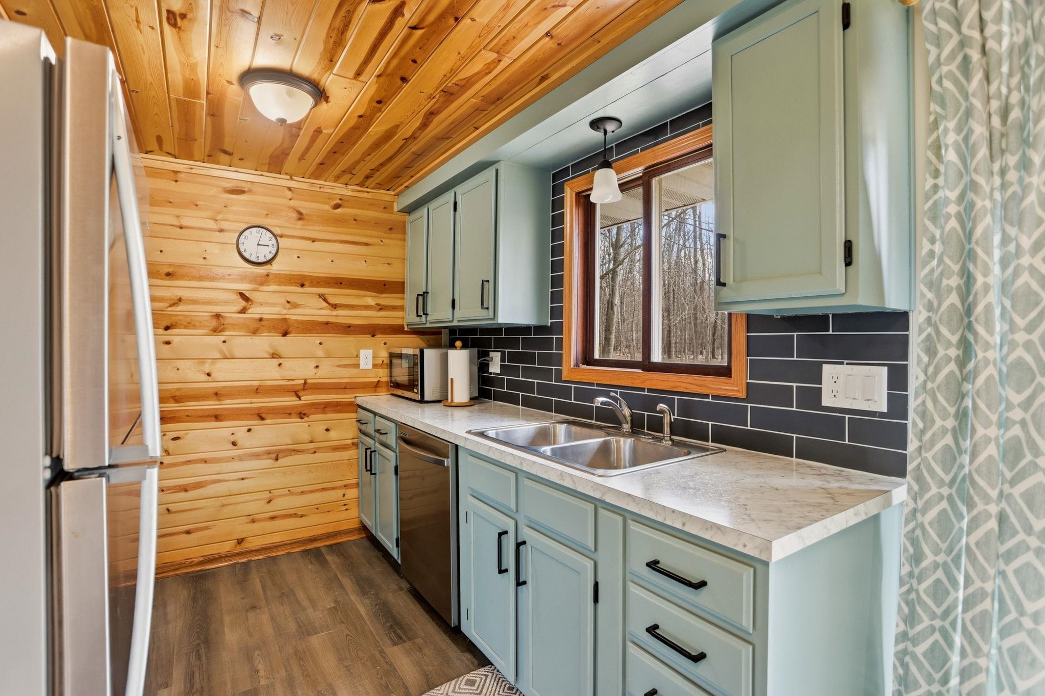 249 W Miller Road, Midland, MI, 48640