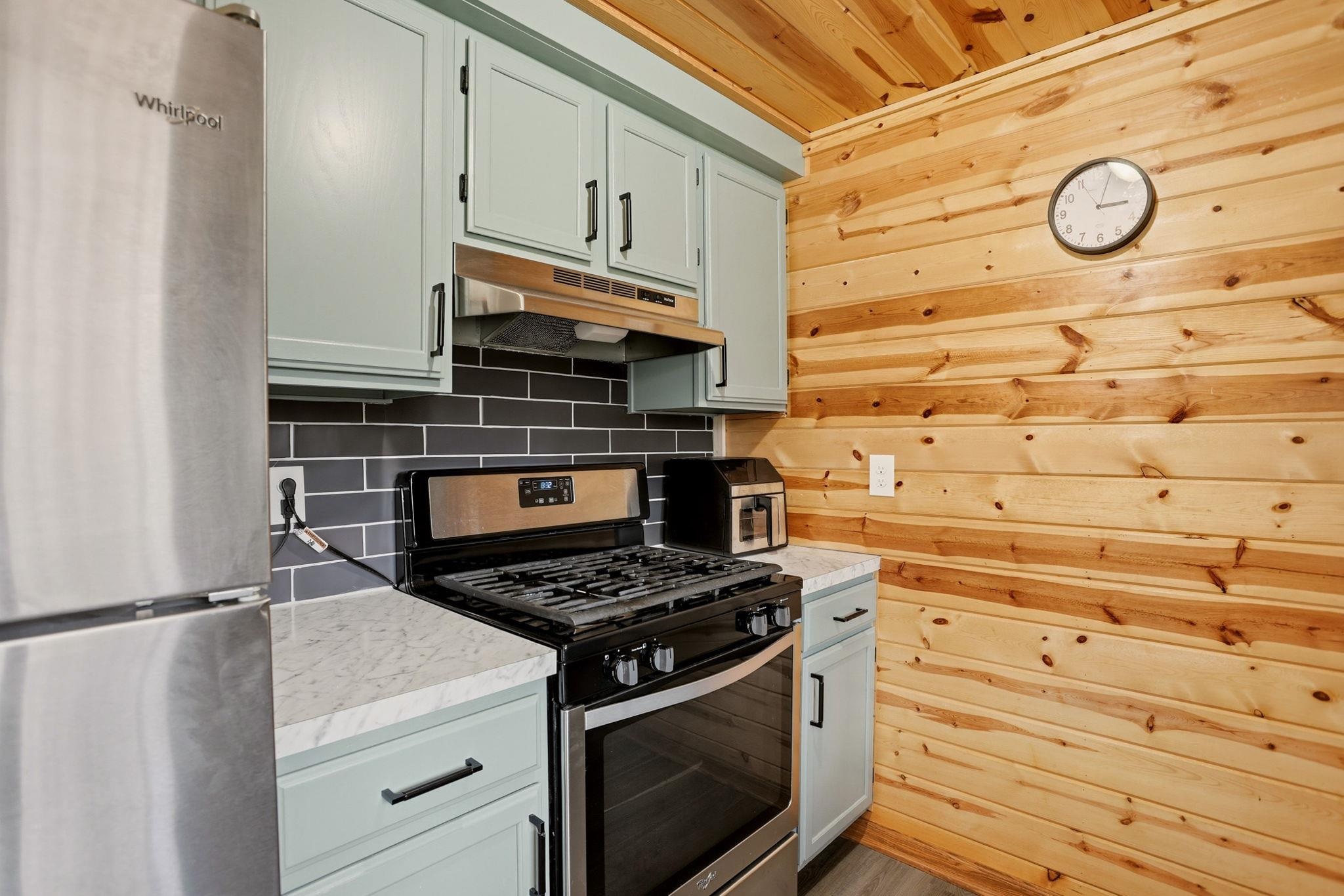 249 W Miller Road, Midland, MI, 48640