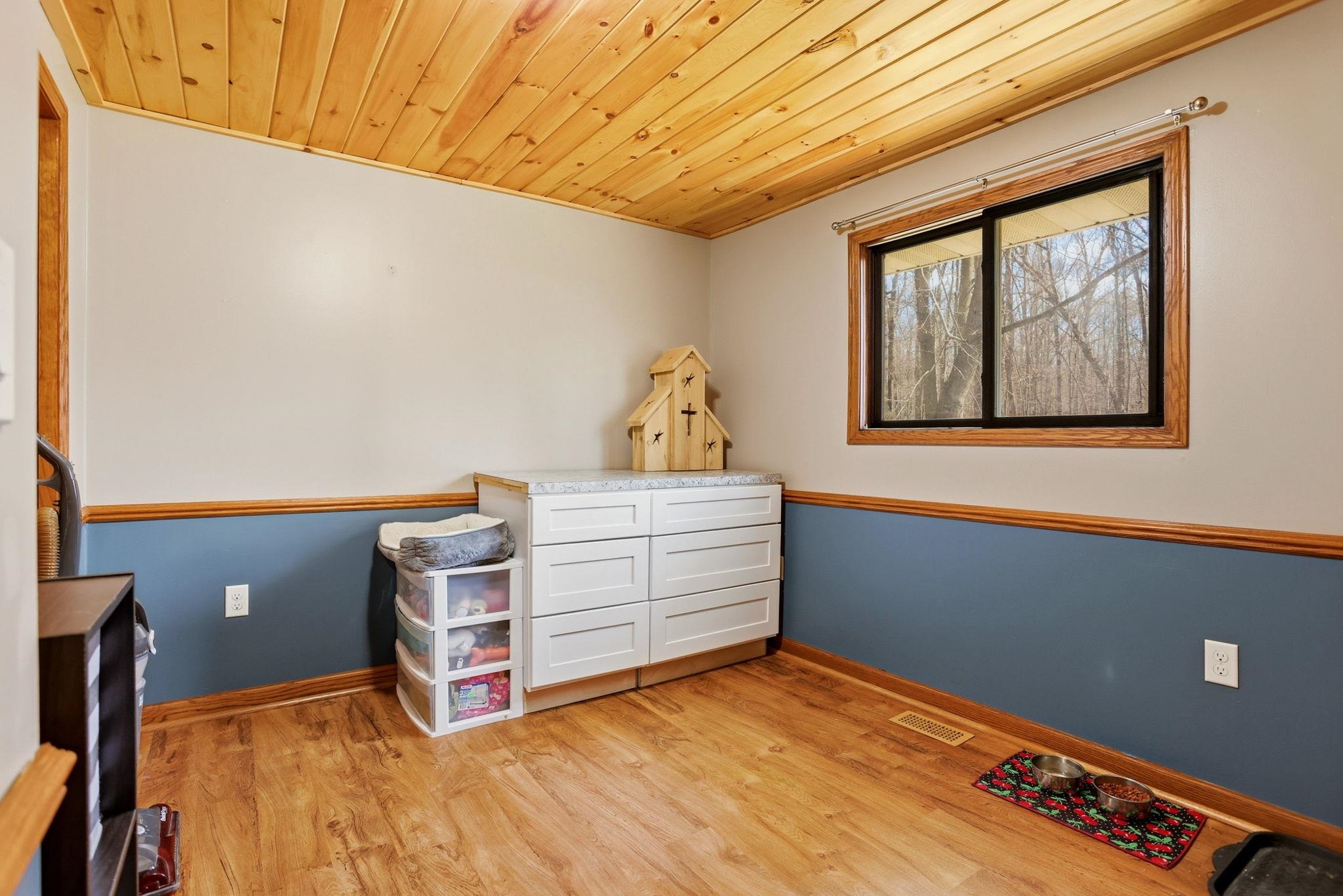 249 W Miller Road, Midland, MI, 48640