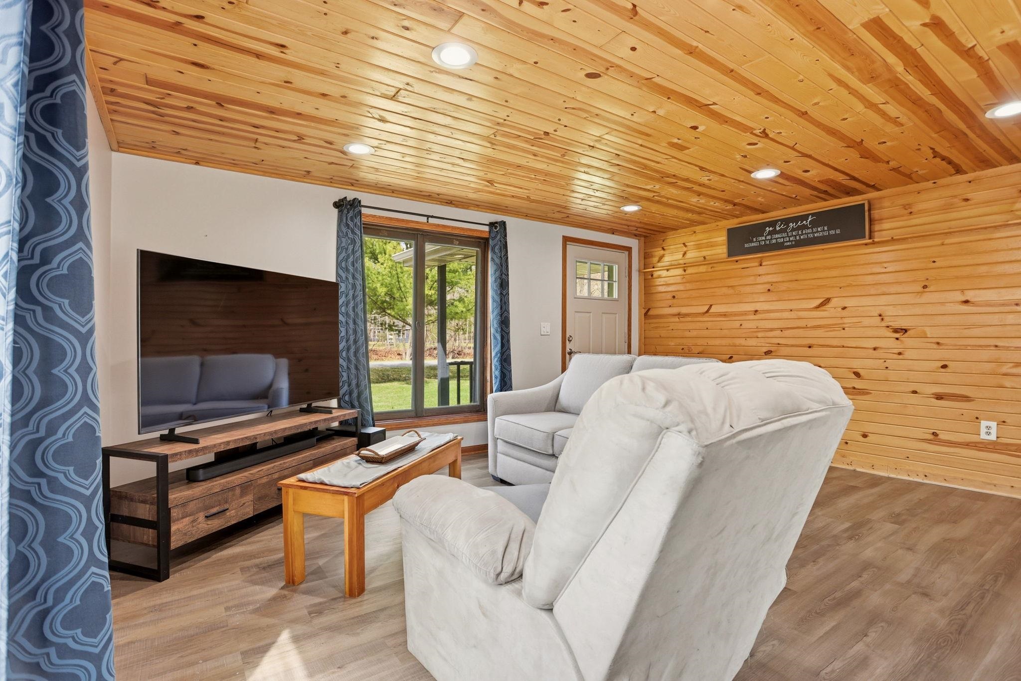 249 W Miller Road, Midland, MI, 48640