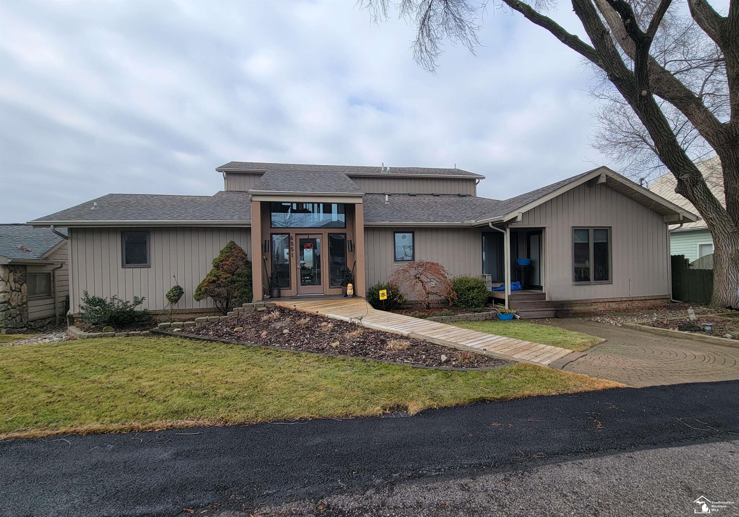 6551 Edgewater Drive, Erie, MI, 48133