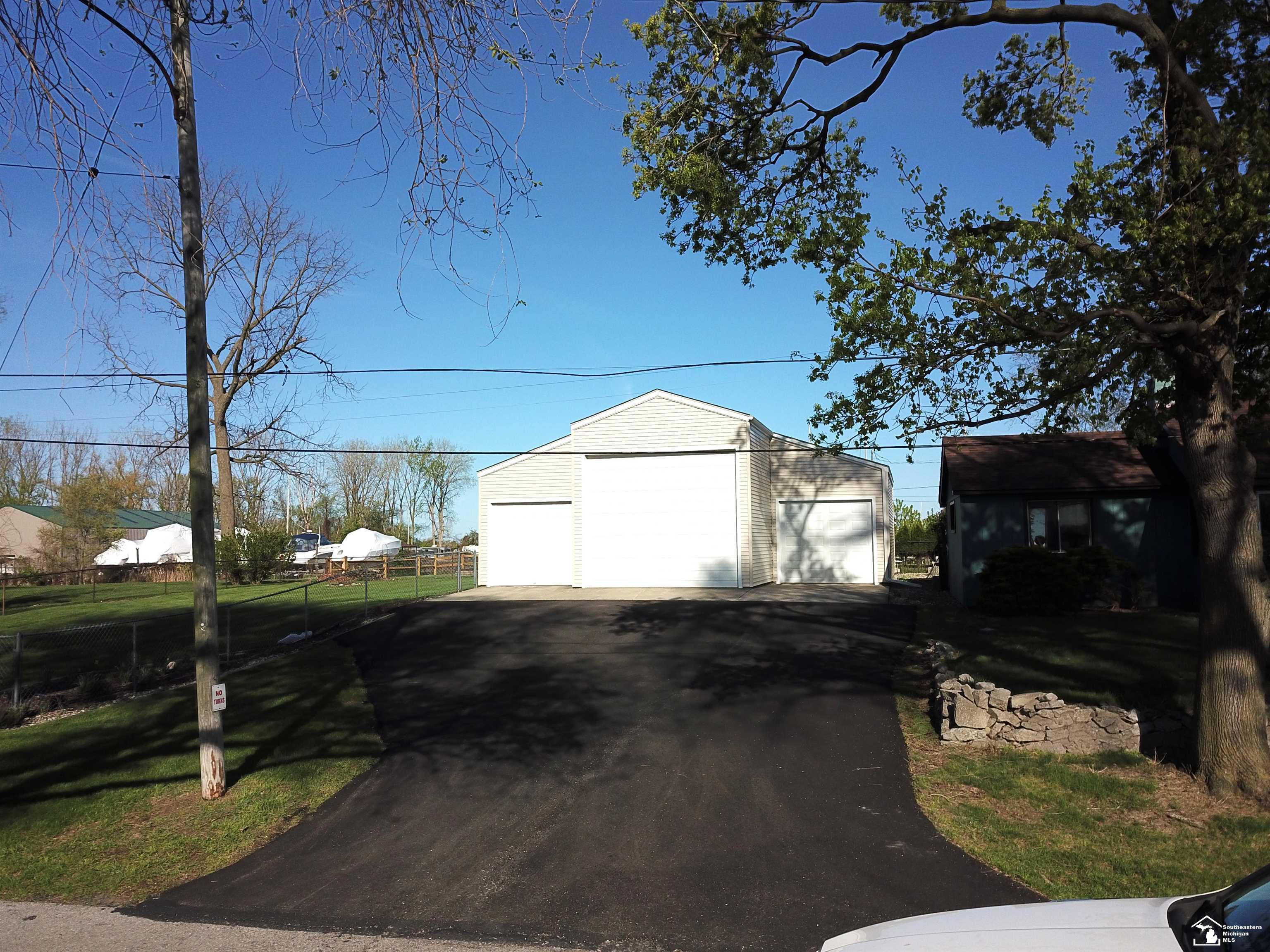 6551 Edgewater Drive, Erie, MI, 48133