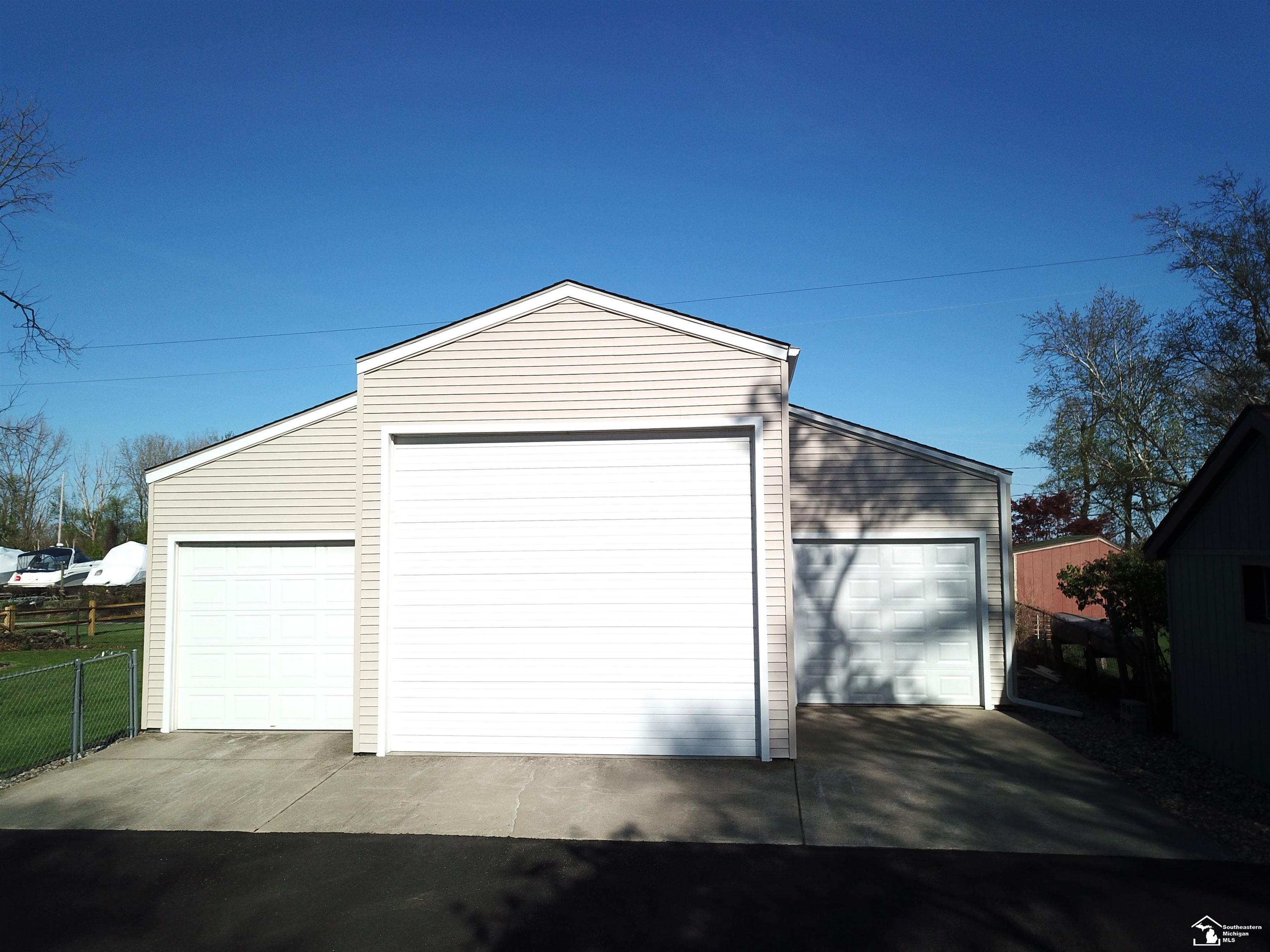 6551 Edgewater Drive, Erie, MI, 48133