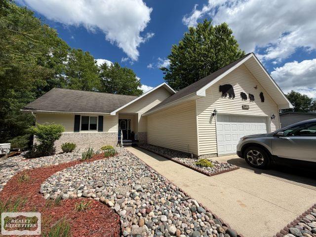 3rd image of 6651 Tamarack Trl, Lake, MI 48632 | MLS# 58050205176
