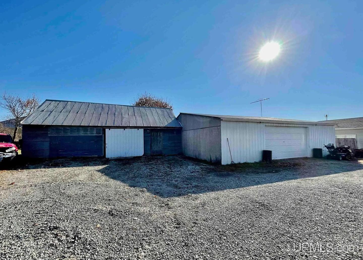5466 W Third Street