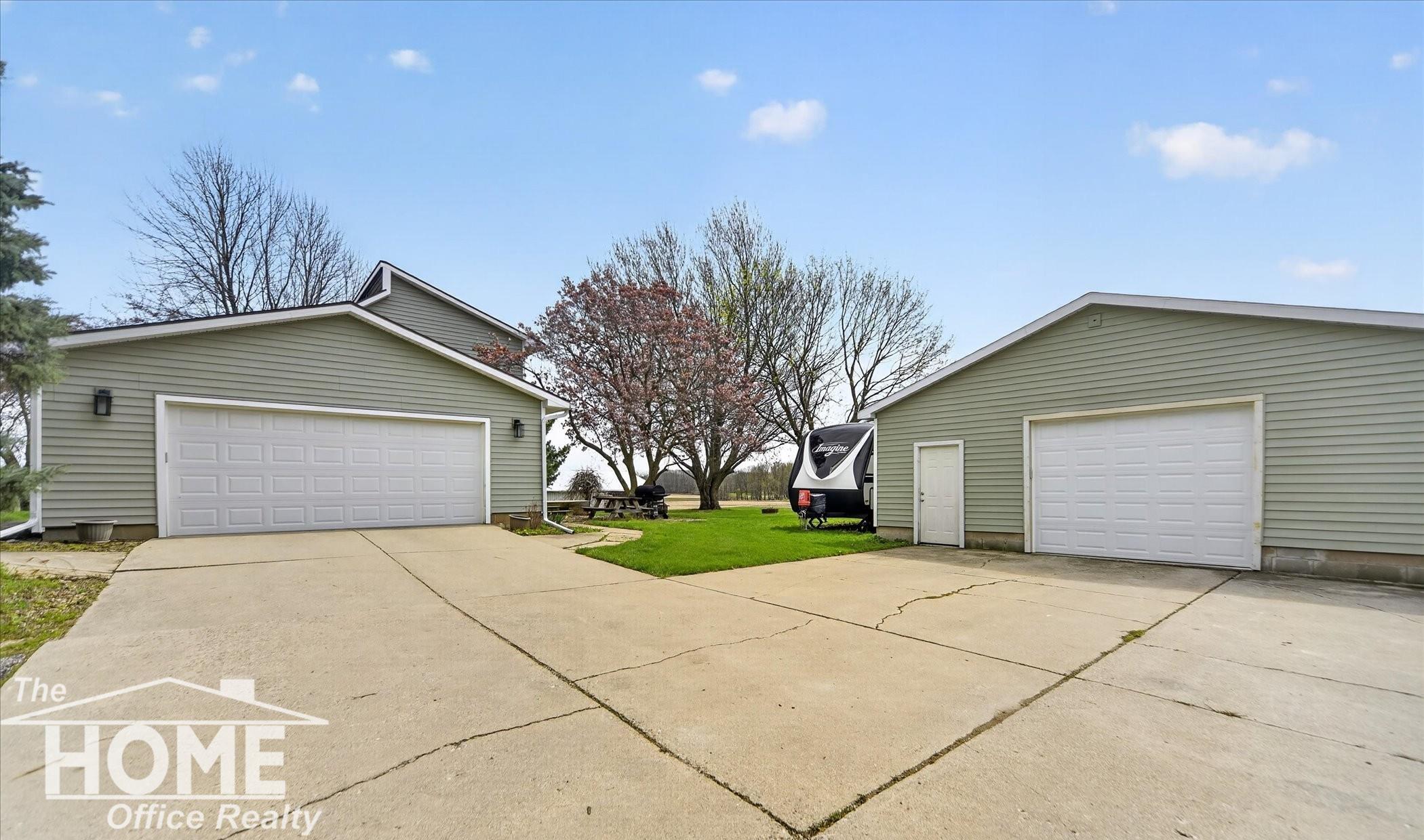 3887 W Brewer Road, Owosso, MI, 48867