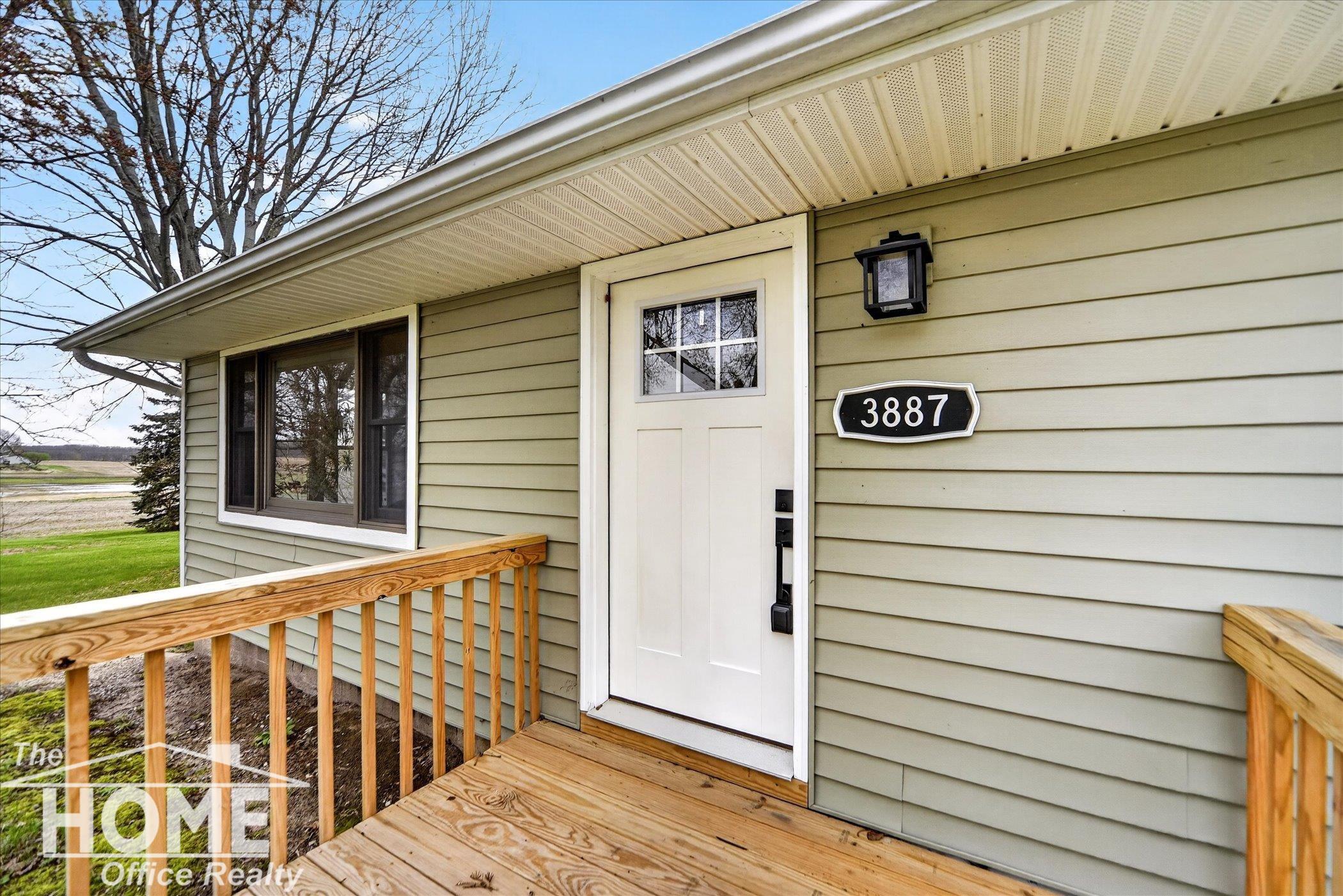 3887 W Brewer Road, Owosso, MI, 48867