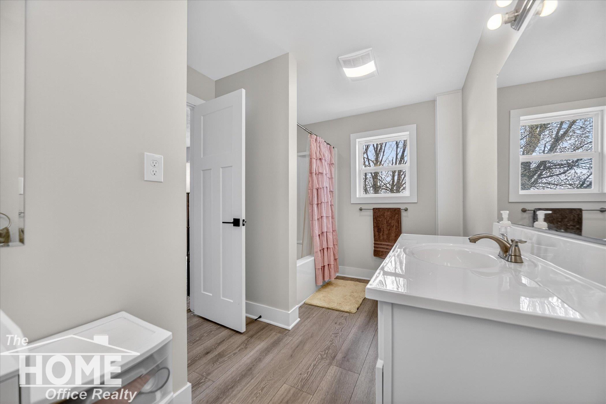 3887 W Brewer Road, Owosso, MI, 48867